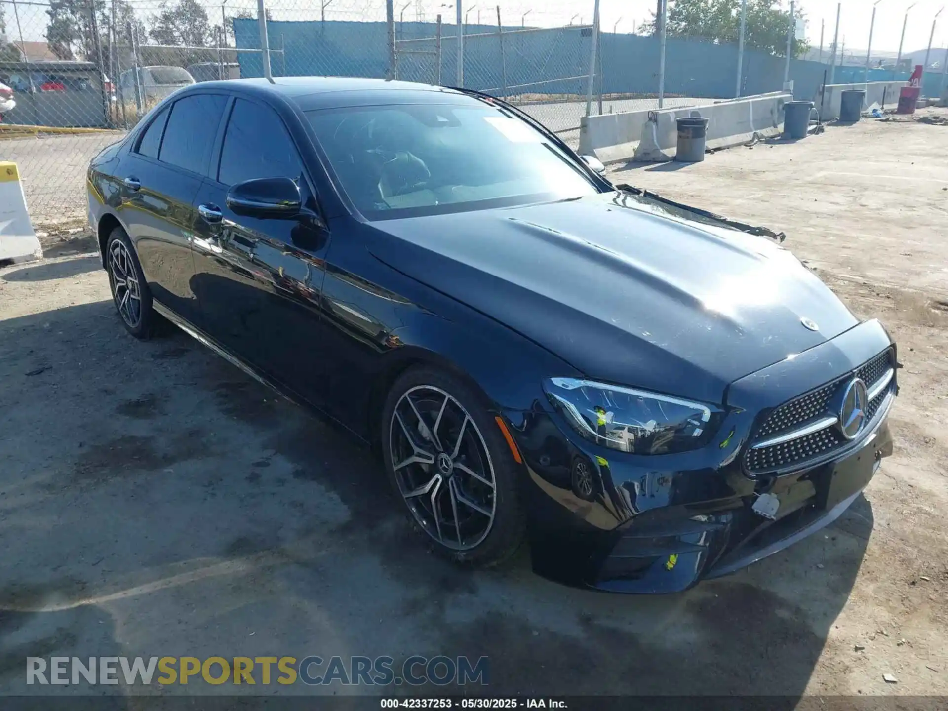 1 Photograph of a damaged car W1KZF8DB1MB001593 MERCEDES-BENZ E 350 2021
