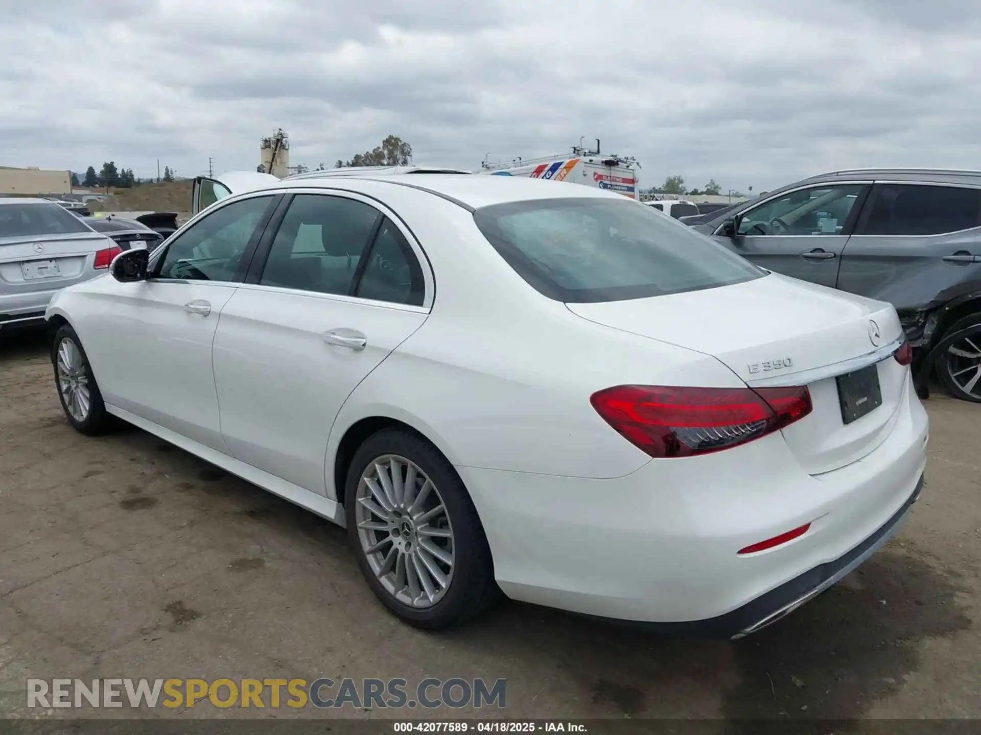 3 Photograph of a damaged car W1KZF8DB5MA960016 MERCEDES-BENZ E 350 2021