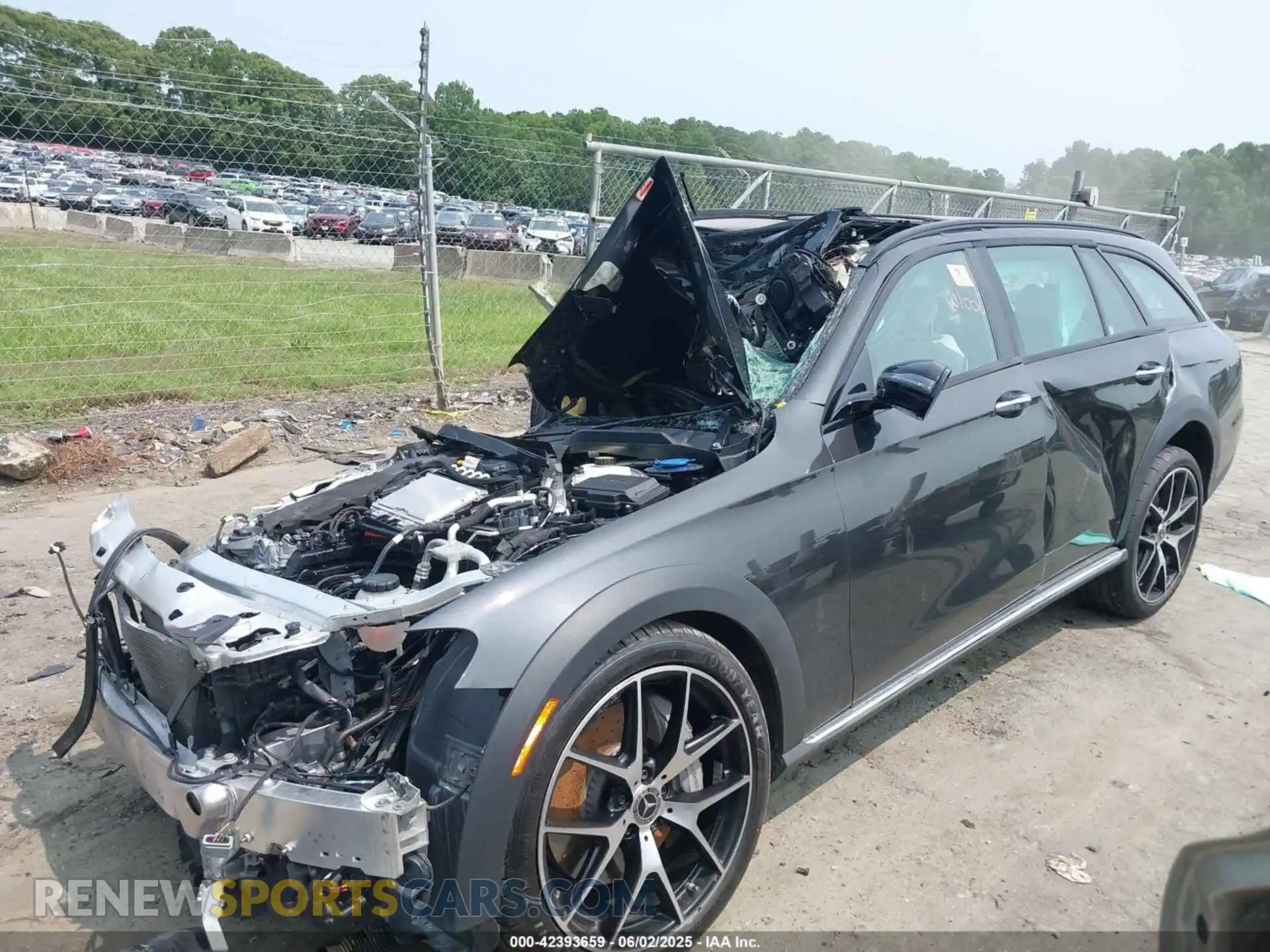 2 Photograph of a damaged car W1KZH6AB9MA975153 MERCEDES-BENZ E 450 2021