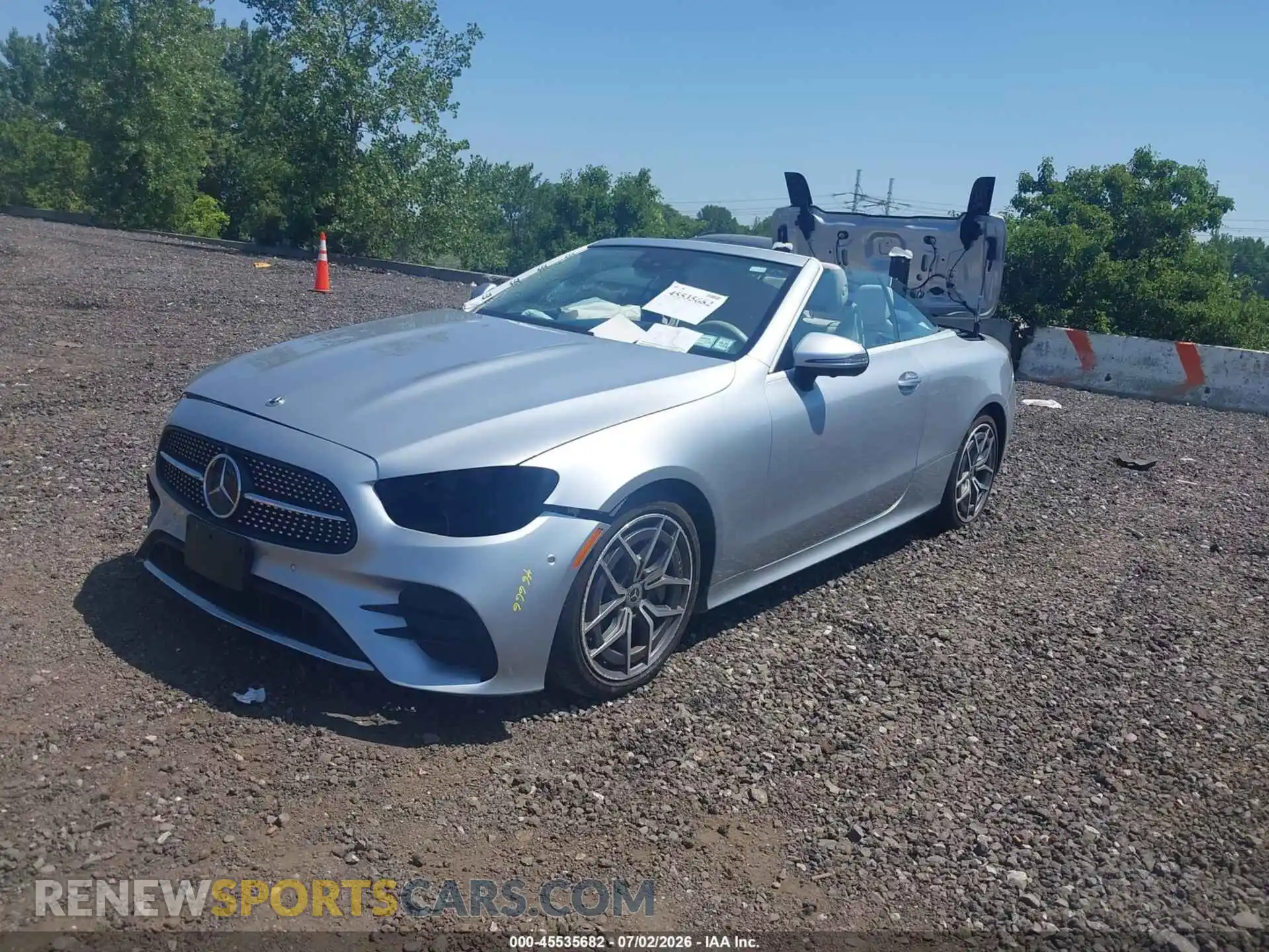 2 Фотография поврежденного автомобиля W1K1K5KB0PF207172 MERCEDES-BENZ E 450 2023