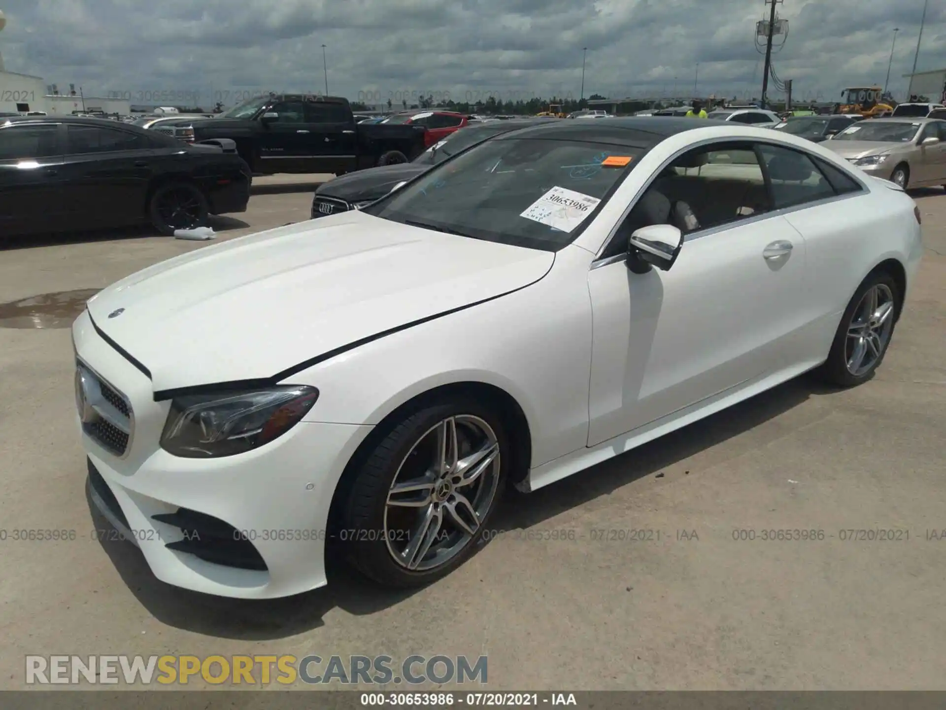2 Photograph of a damaged car WDD1J6JB1KF092374 MERCEDES-BENZ E-CLASS 2019