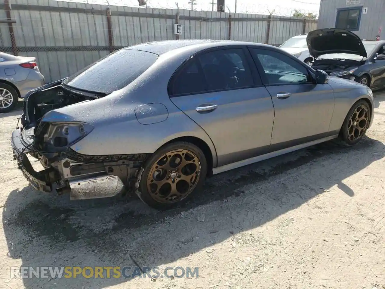 3 Photograph of a damaged car WDDZF4JB0KA515337 MERCEDES-BENZ E-CLASS 2019