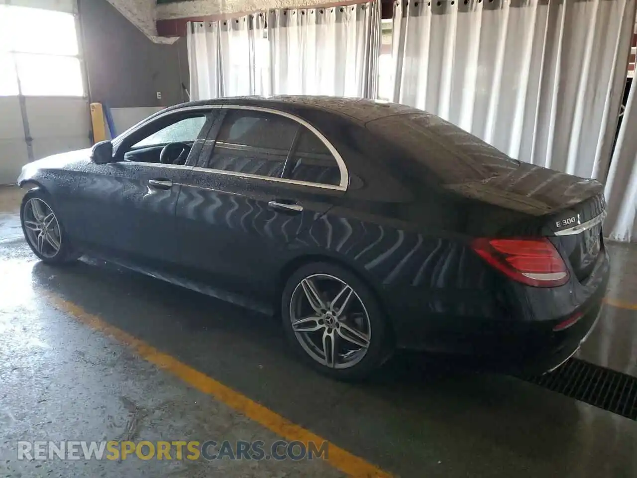 2 Photograph of a damaged car WDDZF4JB0KA558107 MERCEDES-BENZ E-CLASS 2019