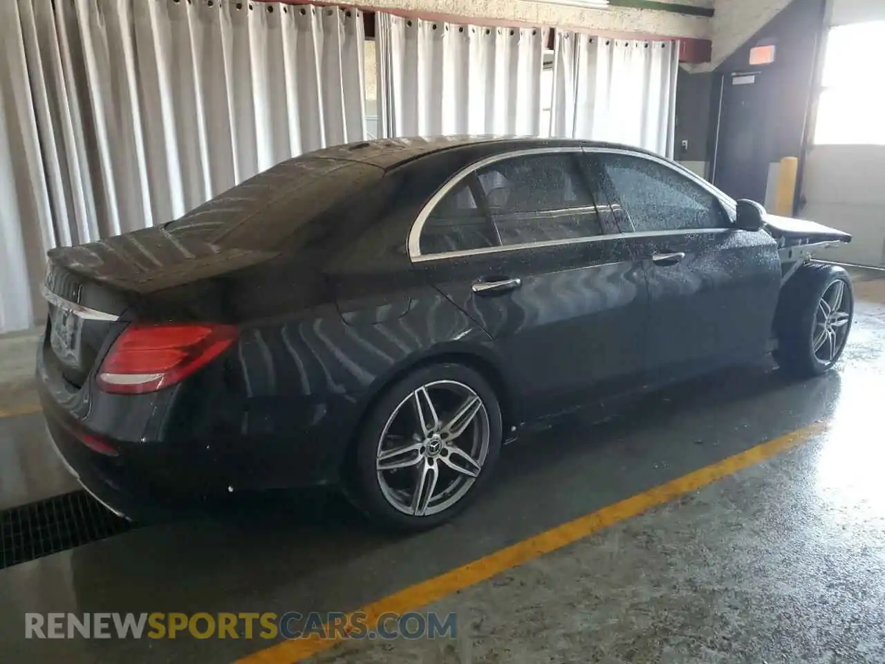 3 Photograph of a damaged car WDDZF4JB0KA558107 MERCEDES-BENZ E-CLASS 2019