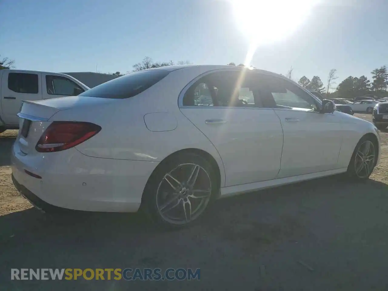 3 Photograph of a damaged car WDDZF4JB0KA566210 MERCEDES-BENZ E-CLASS 2019