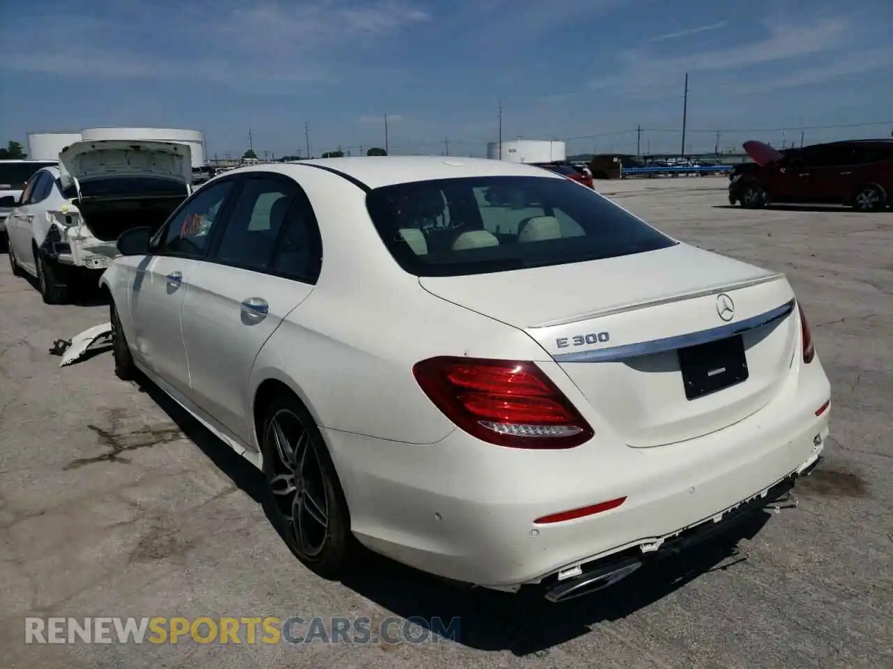 3 Фотография поврежденного автомобиля WDDZF4JB0KA588918 MERCEDES-BENZ E-CLASS 2019
