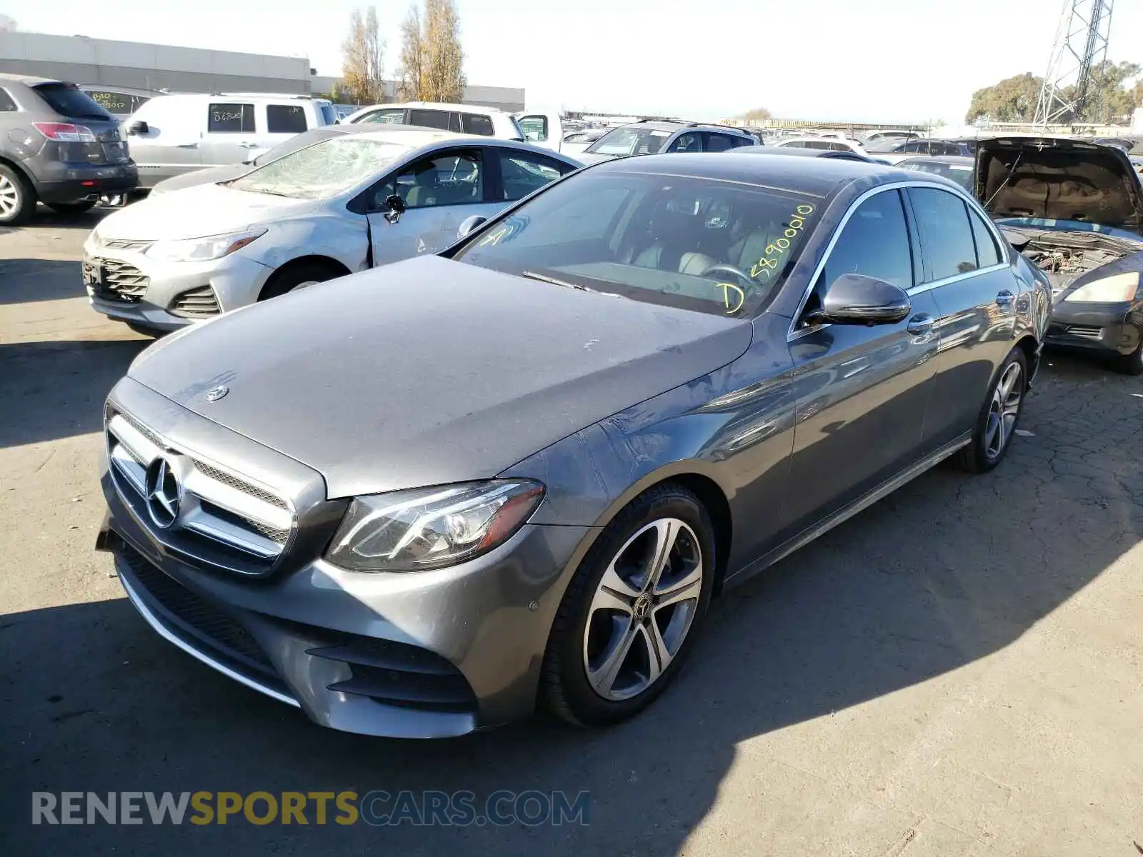 2 Photograph of a damaged car WDDZF4JB1KA553367 MERCEDES-BENZ E CLASS 2019