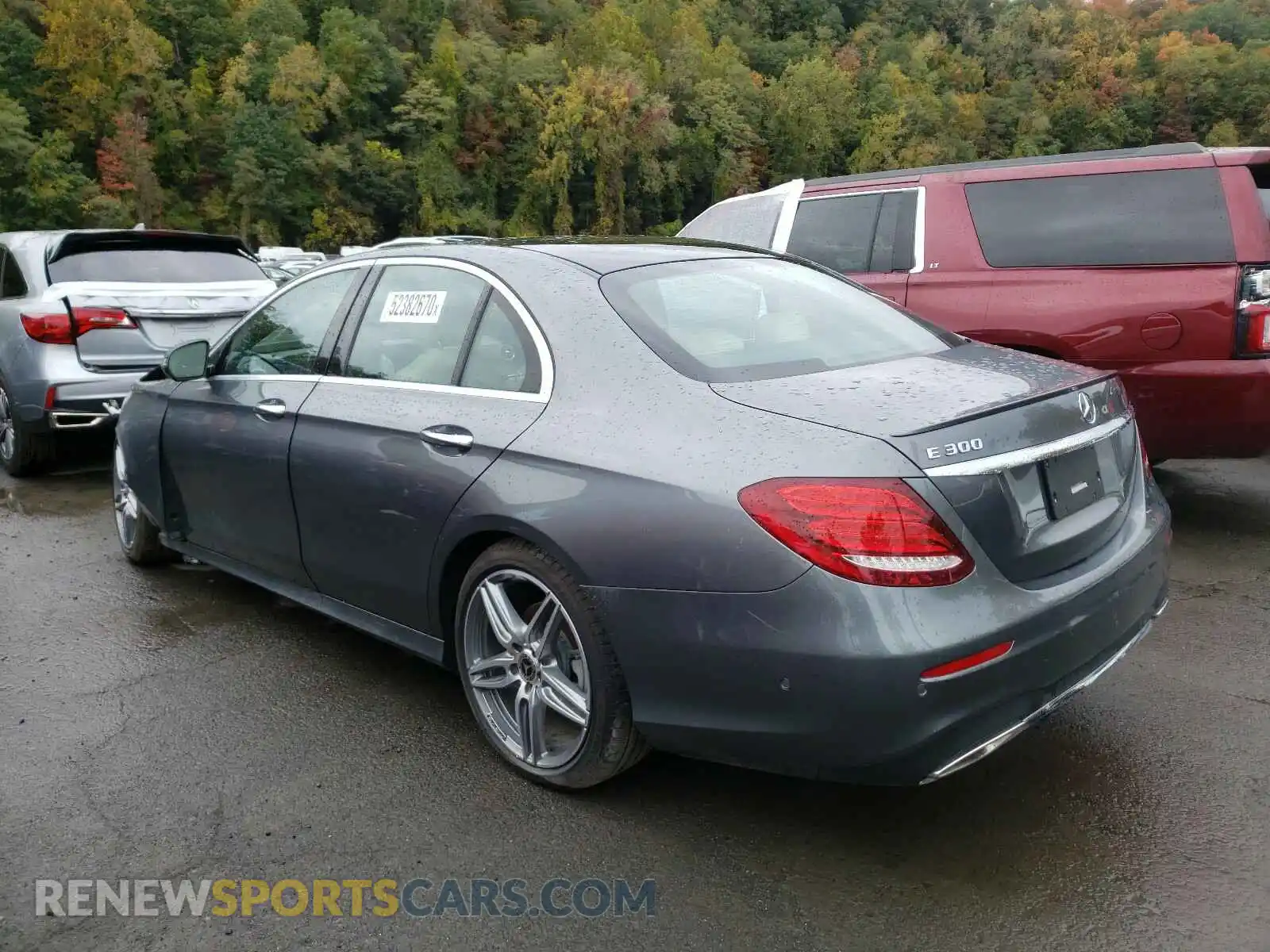 3 Photograph of a damaged car WDDZF4JB1KA557063 MERCEDES-BENZ E CLASS 2019