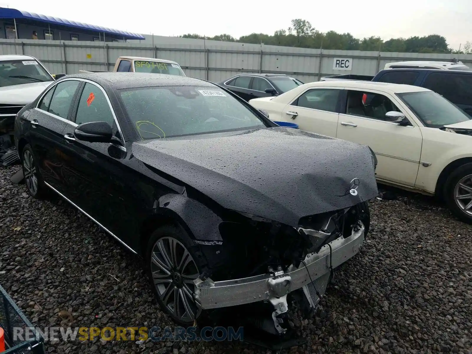 1 Photograph of a damaged car WDDZF4JB2KA513458 MERCEDES-BENZ E CLASS 2019