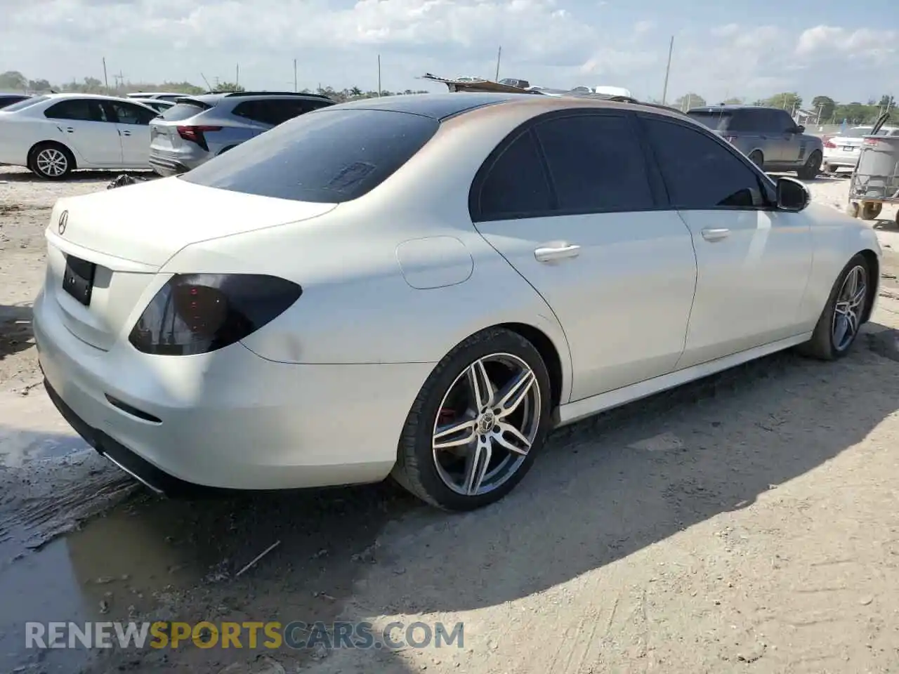 3 Photograph of a damaged car WDDZF4JB2KA516294 MERCEDES-BENZ E-CLASS 2019