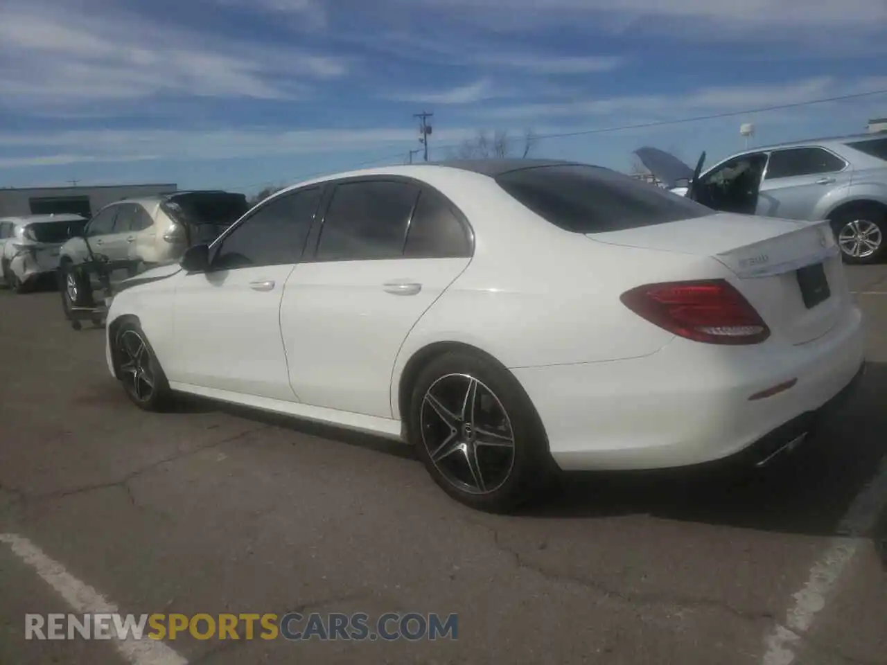 2 Photograph of a damaged car WDDZF4JB2KA525738 MERCEDES-BENZ E-CLASS 2019