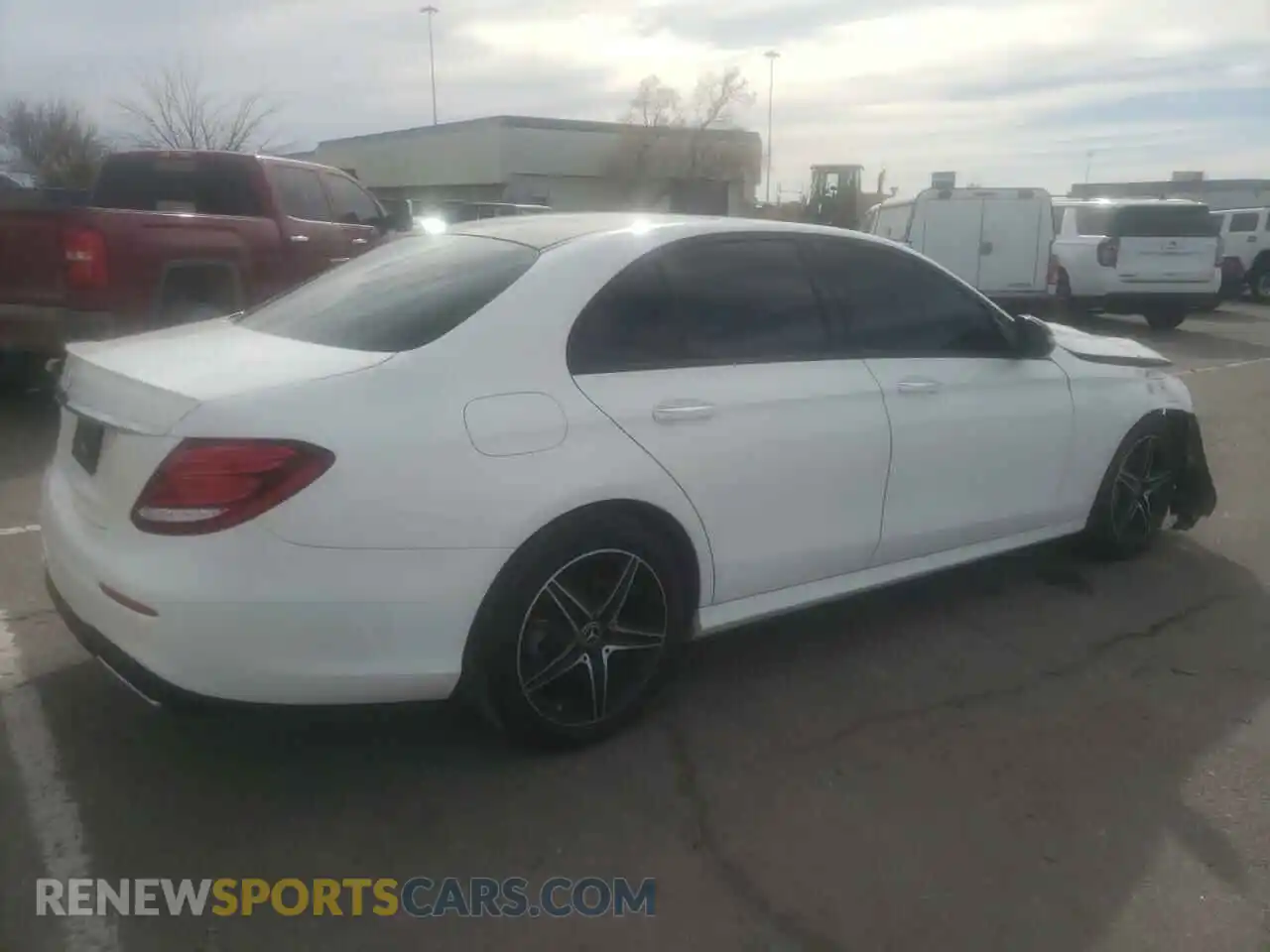 3 Photograph of a damaged car WDDZF4JB2KA525738 MERCEDES-BENZ E-CLASS 2019