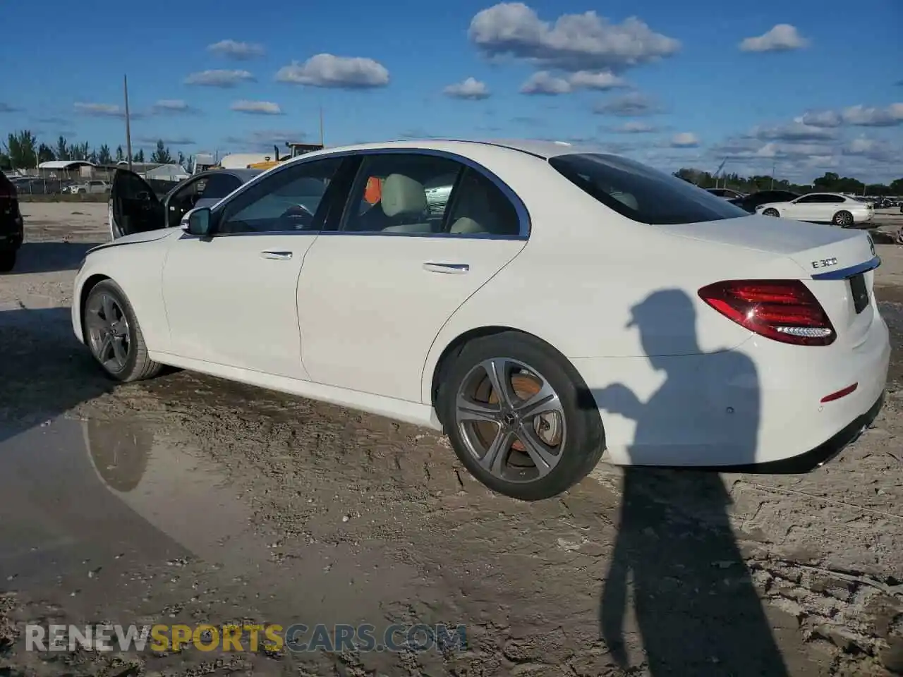 2 Photograph of a damaged car WDDZF4JB2KA643725 MERCEDES-BENZ E-CLASS 2019