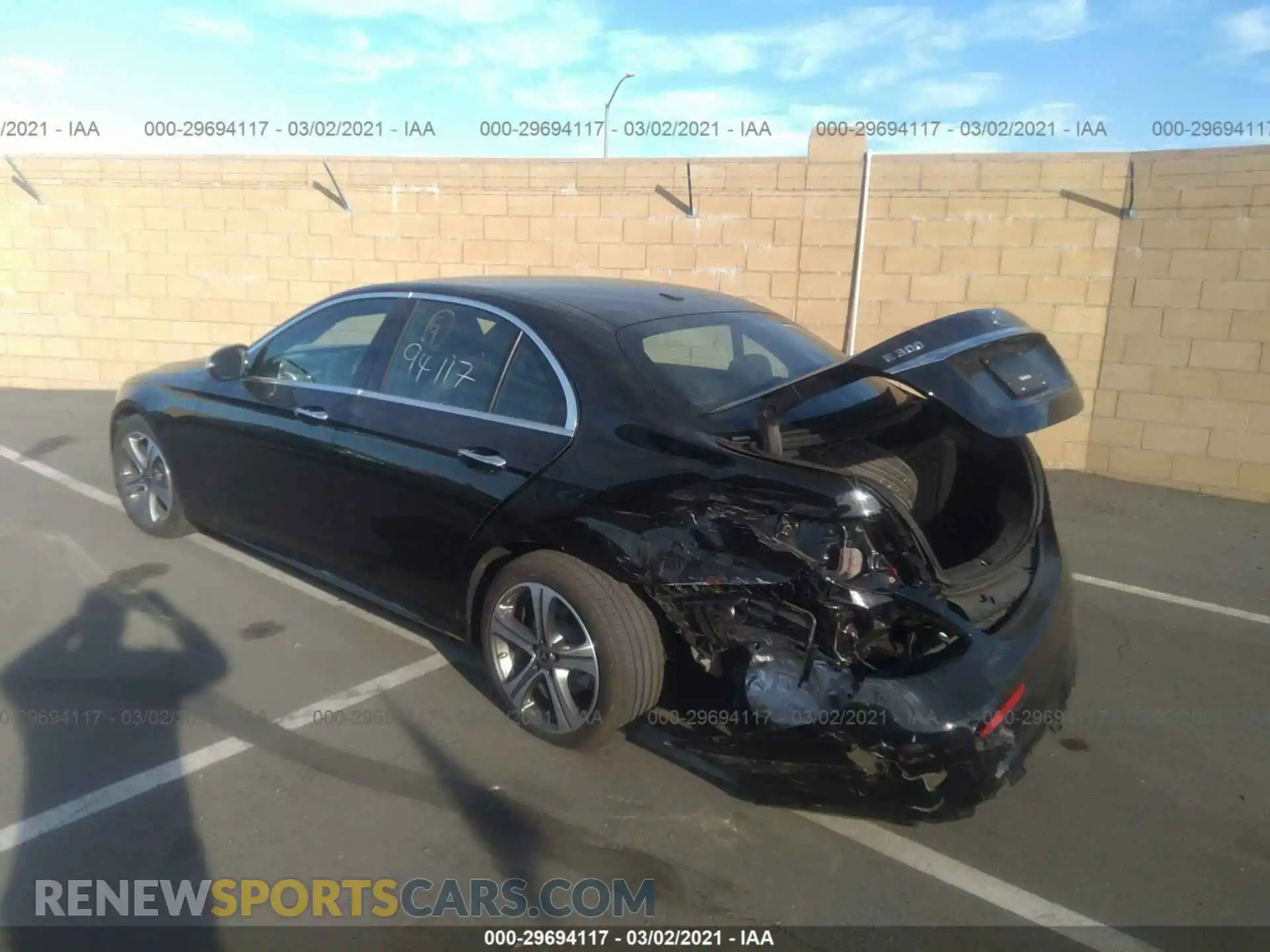 3 Photograph of a damaged car WDDZF4JB2KA671394 MERCEDES-BENZ E-CLASS 2019