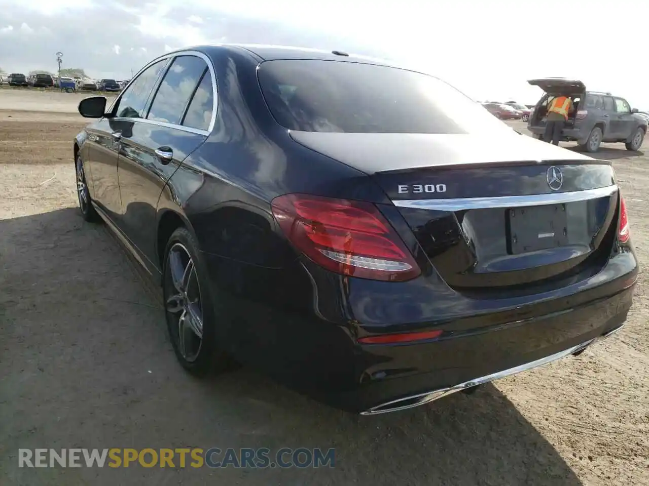 3 Photograph of a damaged car WDDZF4JB3KA506602 MERCEDES-BENZ E-CLASS 2019