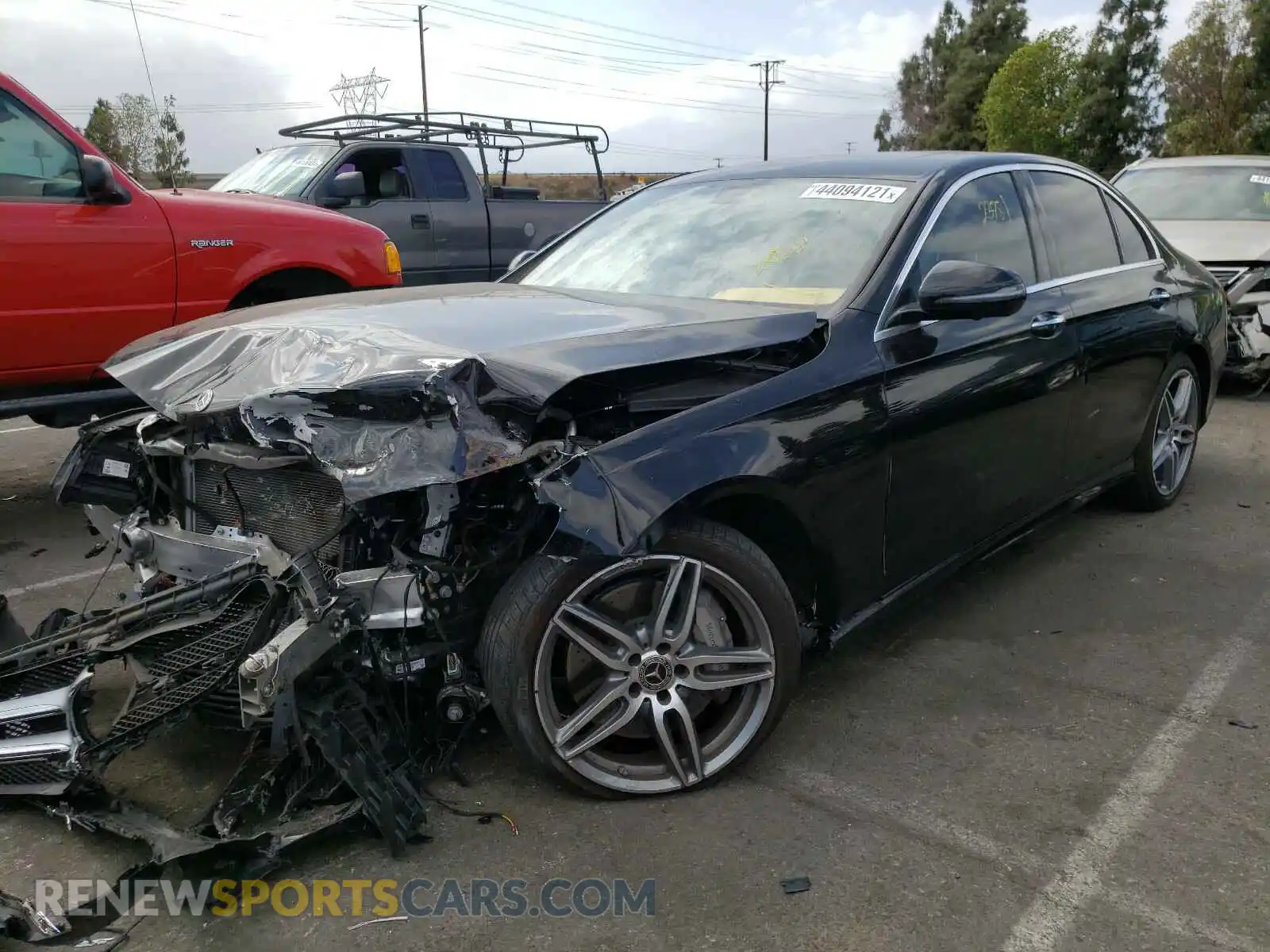2 Photograph of a damaged car WDDZF4JB3KA514764 MERCEDES-BENZ E CLASS 2019