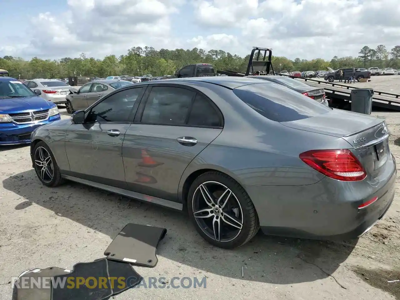2 Photograph of a damaged car WDDZF4JB3KA520824 MERCEDES-BENZ E-CLASS 2019
