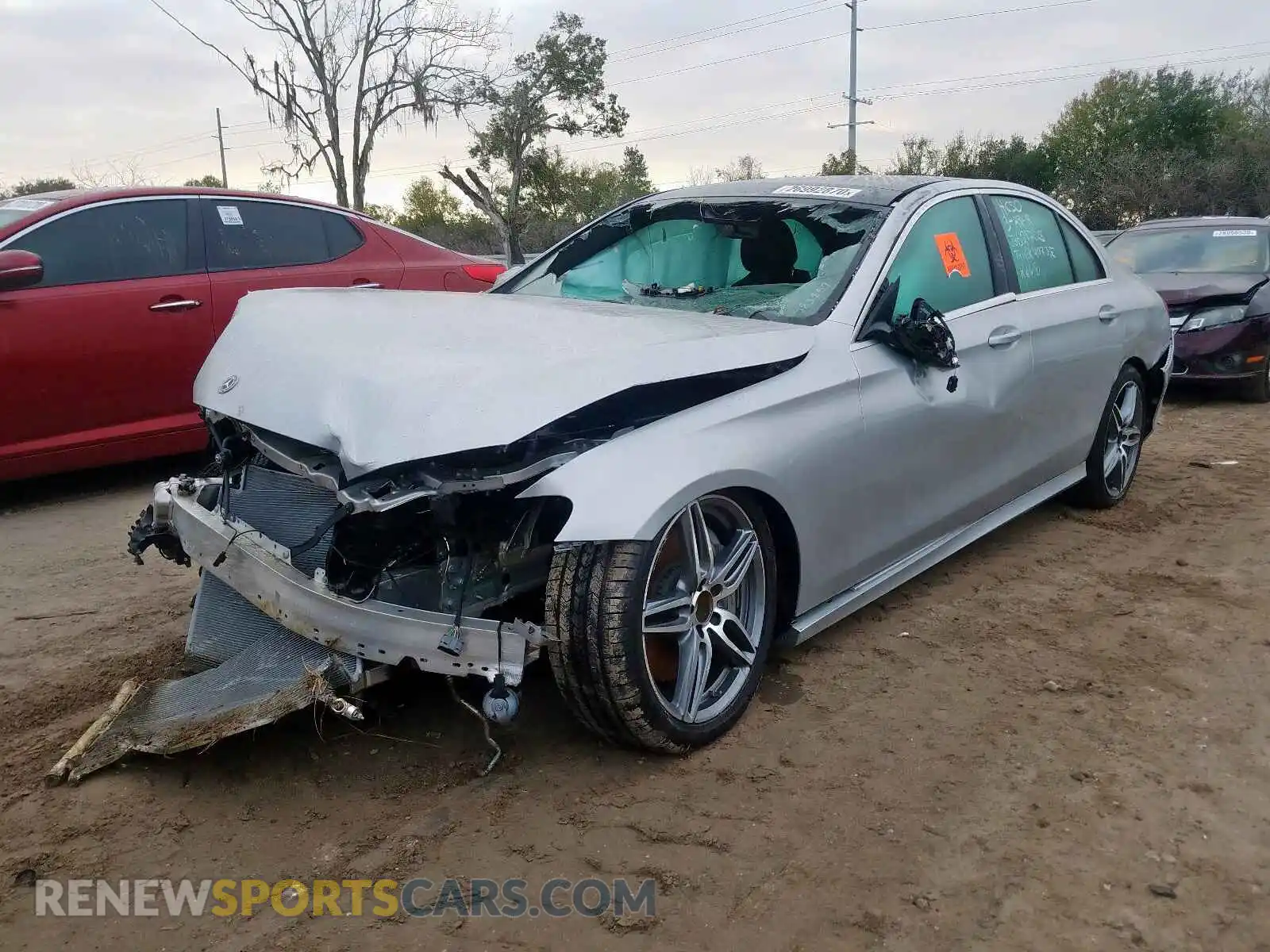 2 Photograph of a damaged car WDDZF4JB3KA583857 MERCEDES-BENZ E CLASS 2019