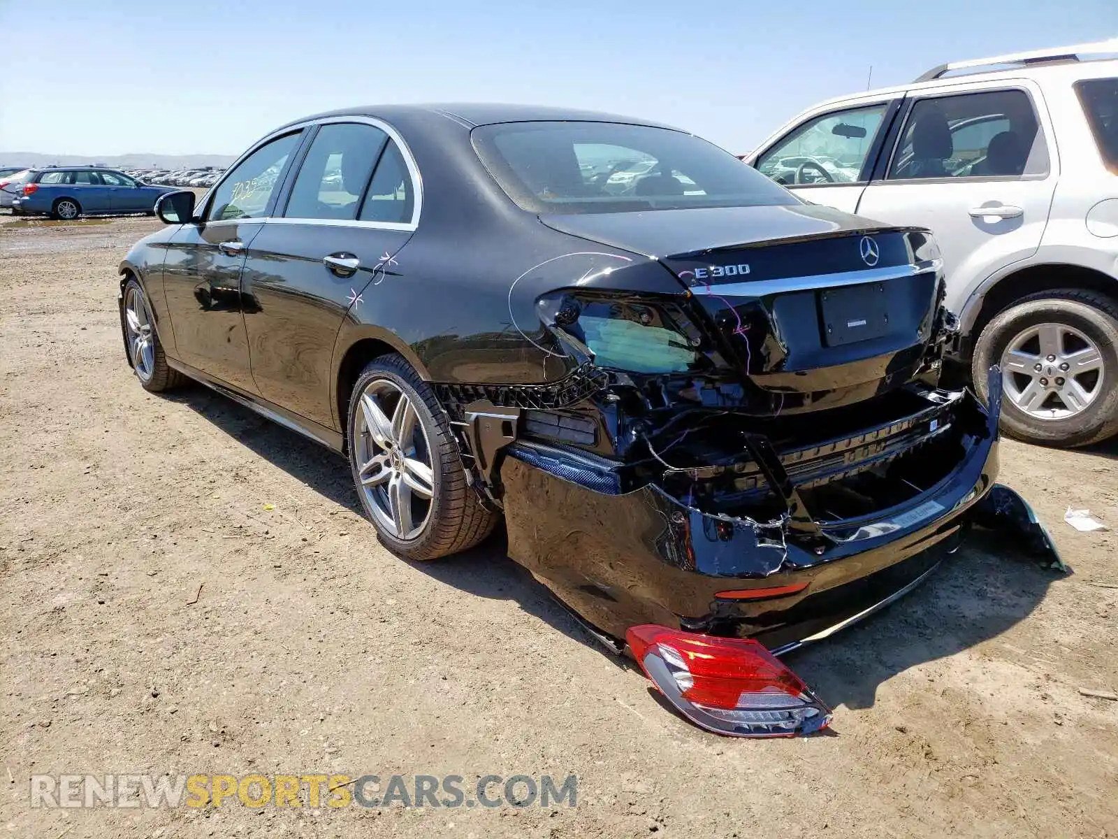 3 Photograph of a damaged car WDDZF4JB3KA606912 MERCEDES-BENZ E CLASS 2019