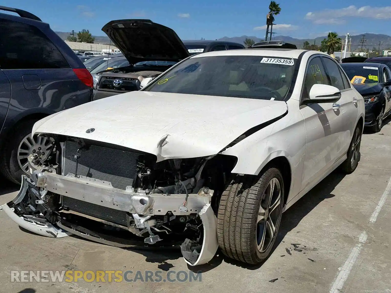 2 Photograph of a damaged car WDDZF4JB4KA510593 MERCEDES-BENZ E CLASS 2019