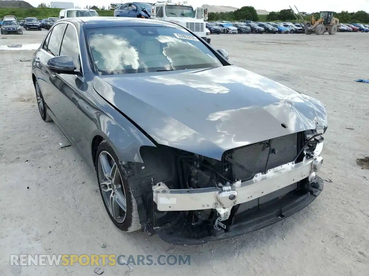 1 Photograph of a damaged car WDDZF4JB4KA512571 MERCEDES-BENZ E-CLASS 2019