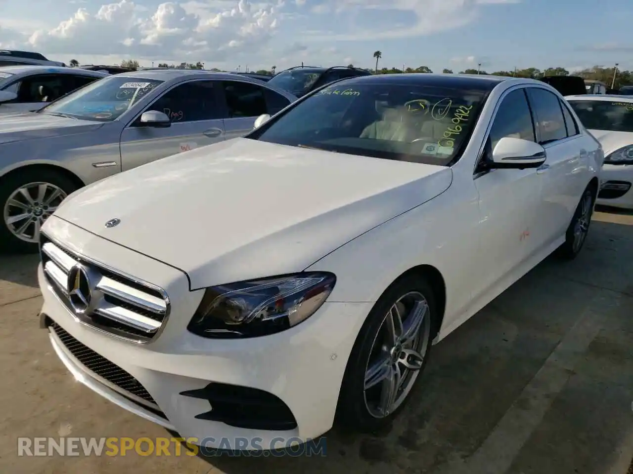2 Photograph of a damaged car WDDZF4JB4KA585925 MERCEDES-BENZ E-CLASS 2019
