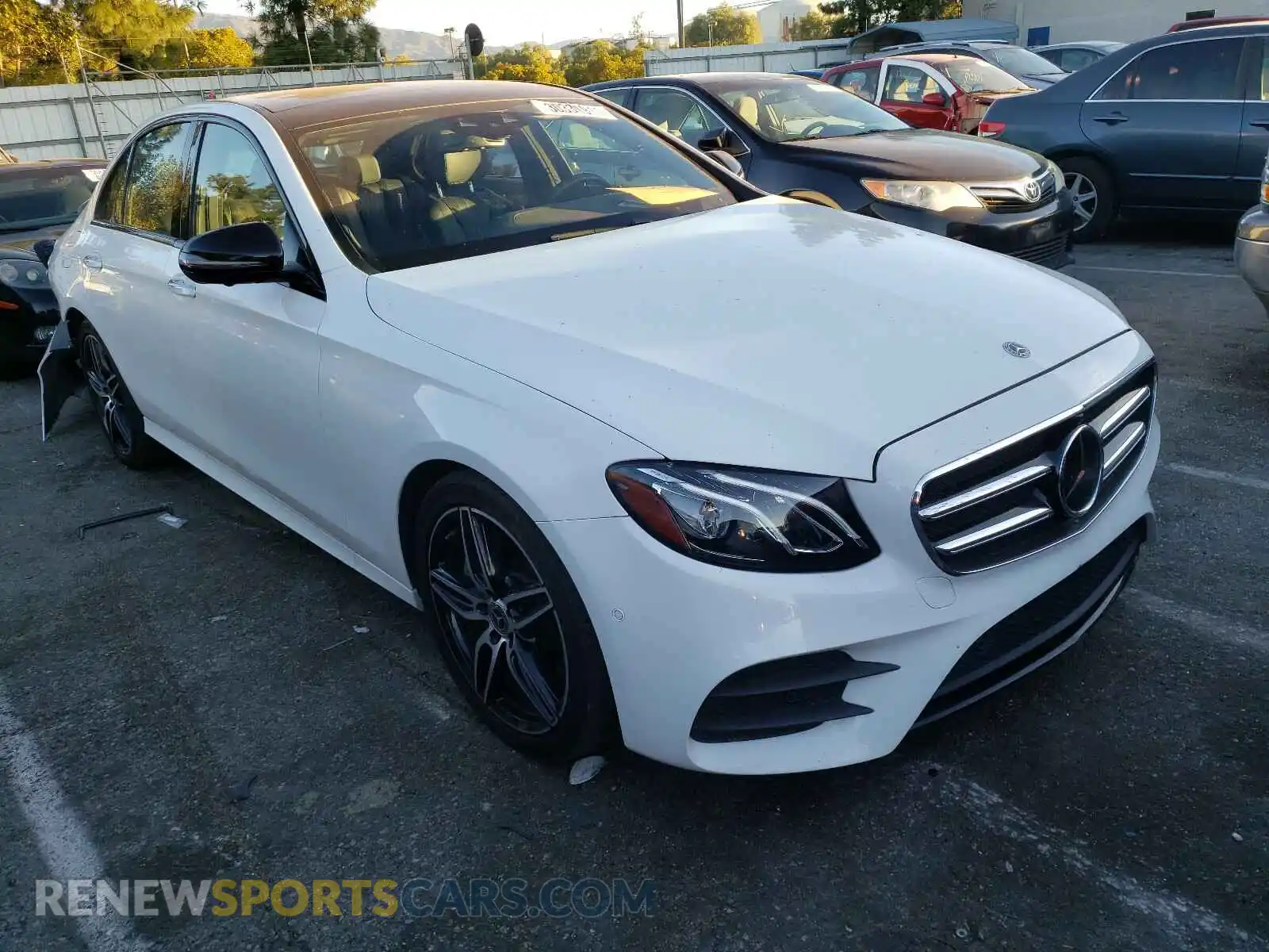 1 Photograph of a damaged car WDDZF4JB5KA552836 MERCEDES-BENZ E CLASS 2019