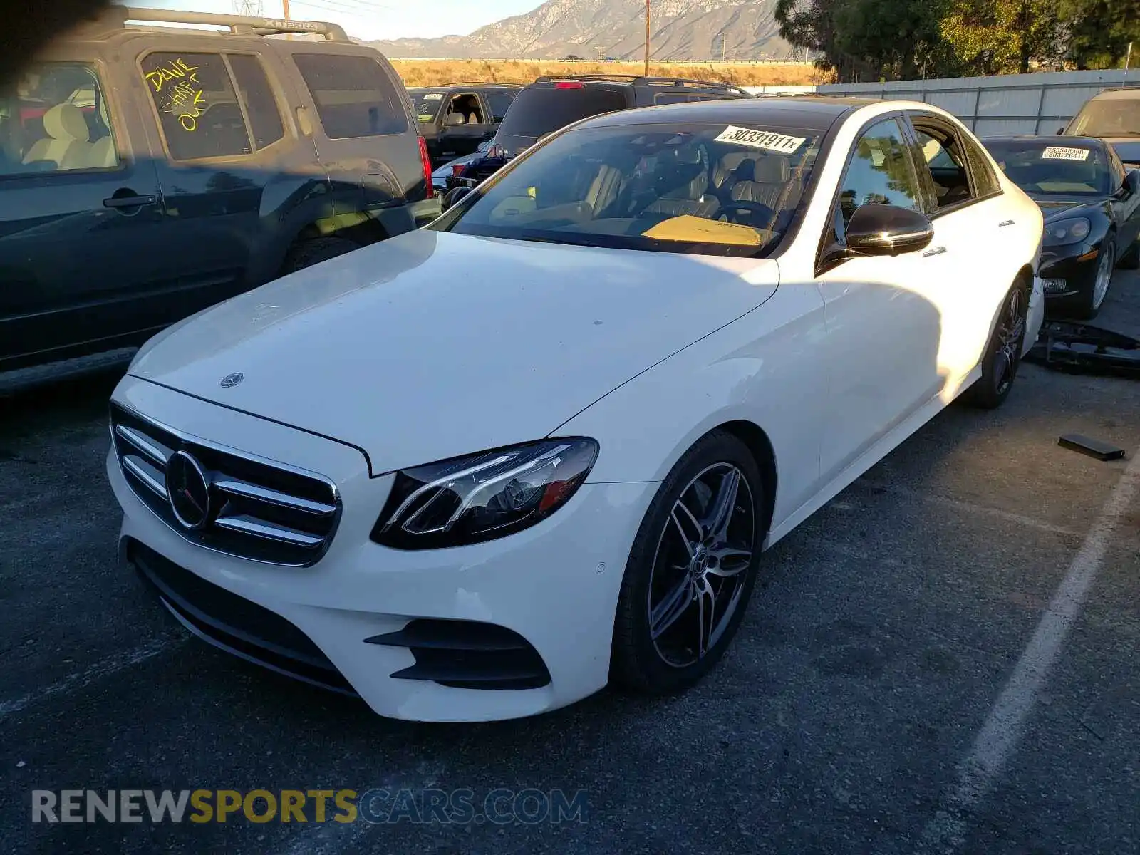2 Photograph of a damaged car WDDZF4JB5KA552836 MERCEDES-BENZ E CLASS 2019