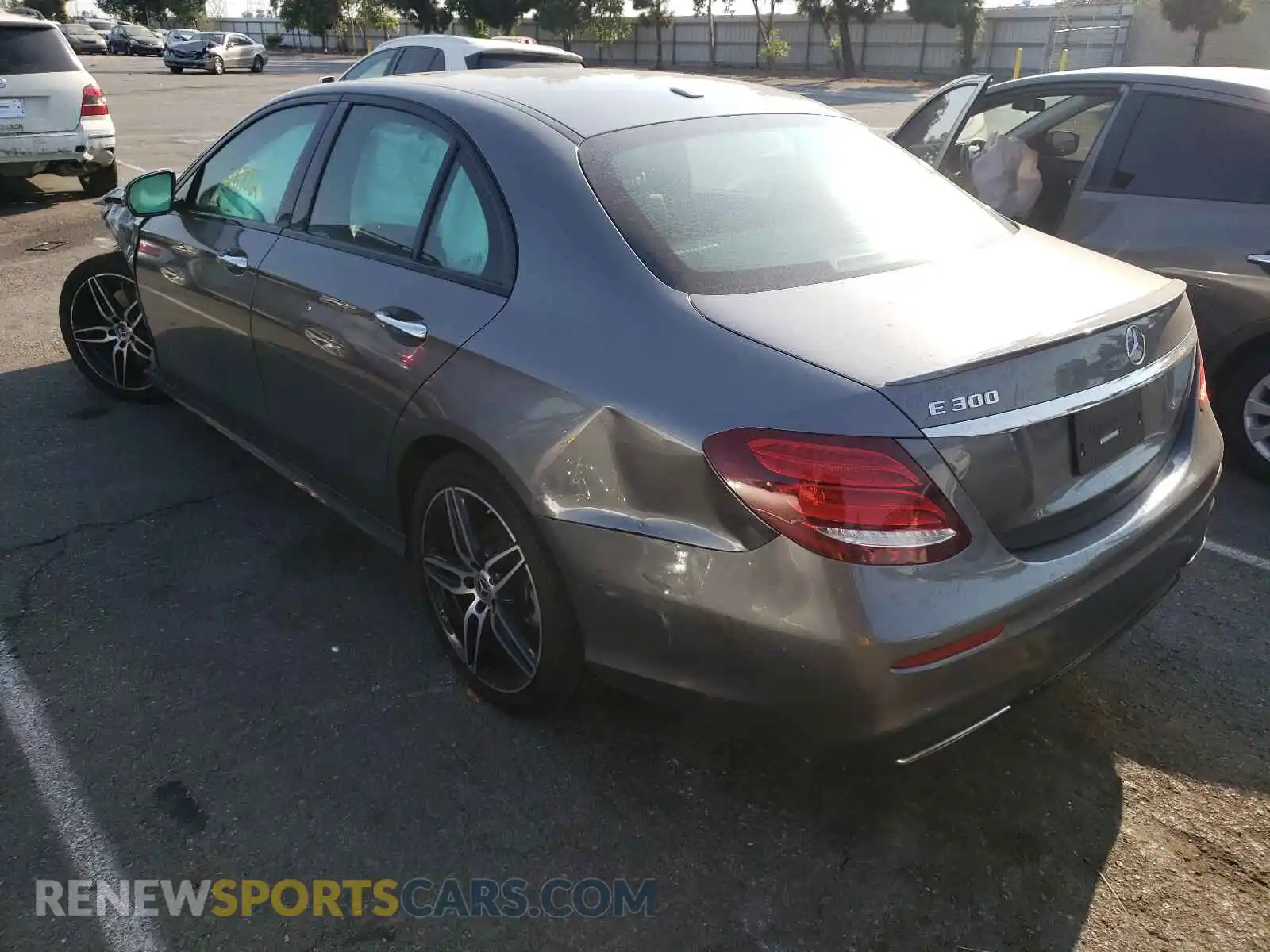 3 Photograph of a damaged car WDDZF4JB5KA680462 MERCEDES-BENZ E-CLASS 2019