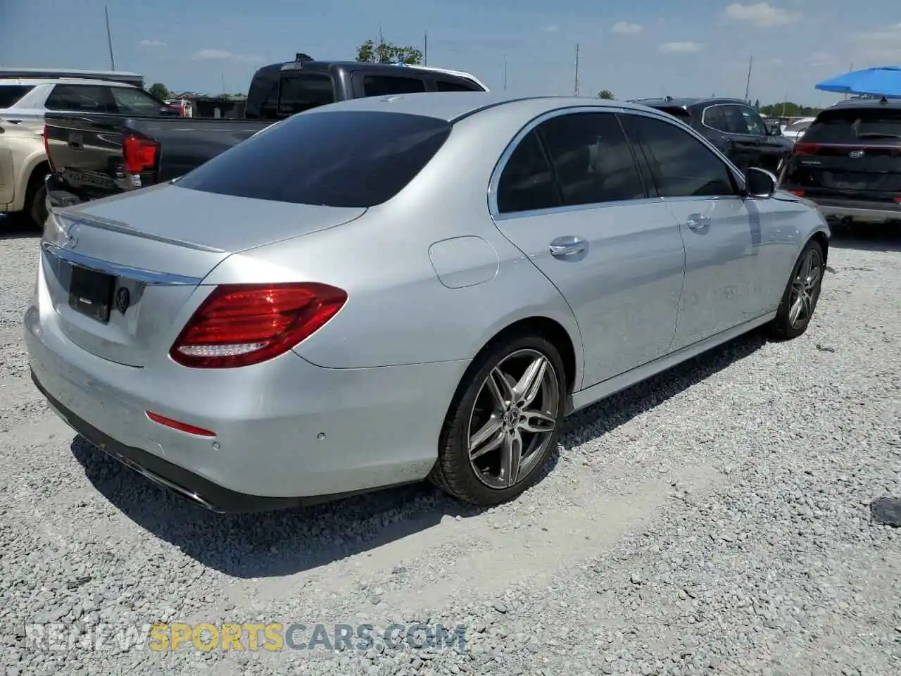 3 fotografías del automóvil dañado WDDZF4JB6KA526567 MERCEDES-BENZ E-CLASS 2019
