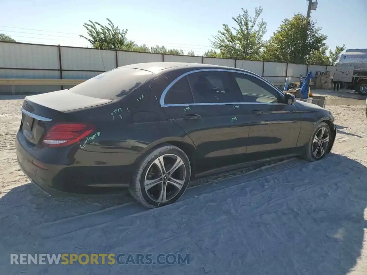 3 Photograph of a damaged car WDDZF4JB6KA547645 MERCEDES-BENZ E-CLASS 2019