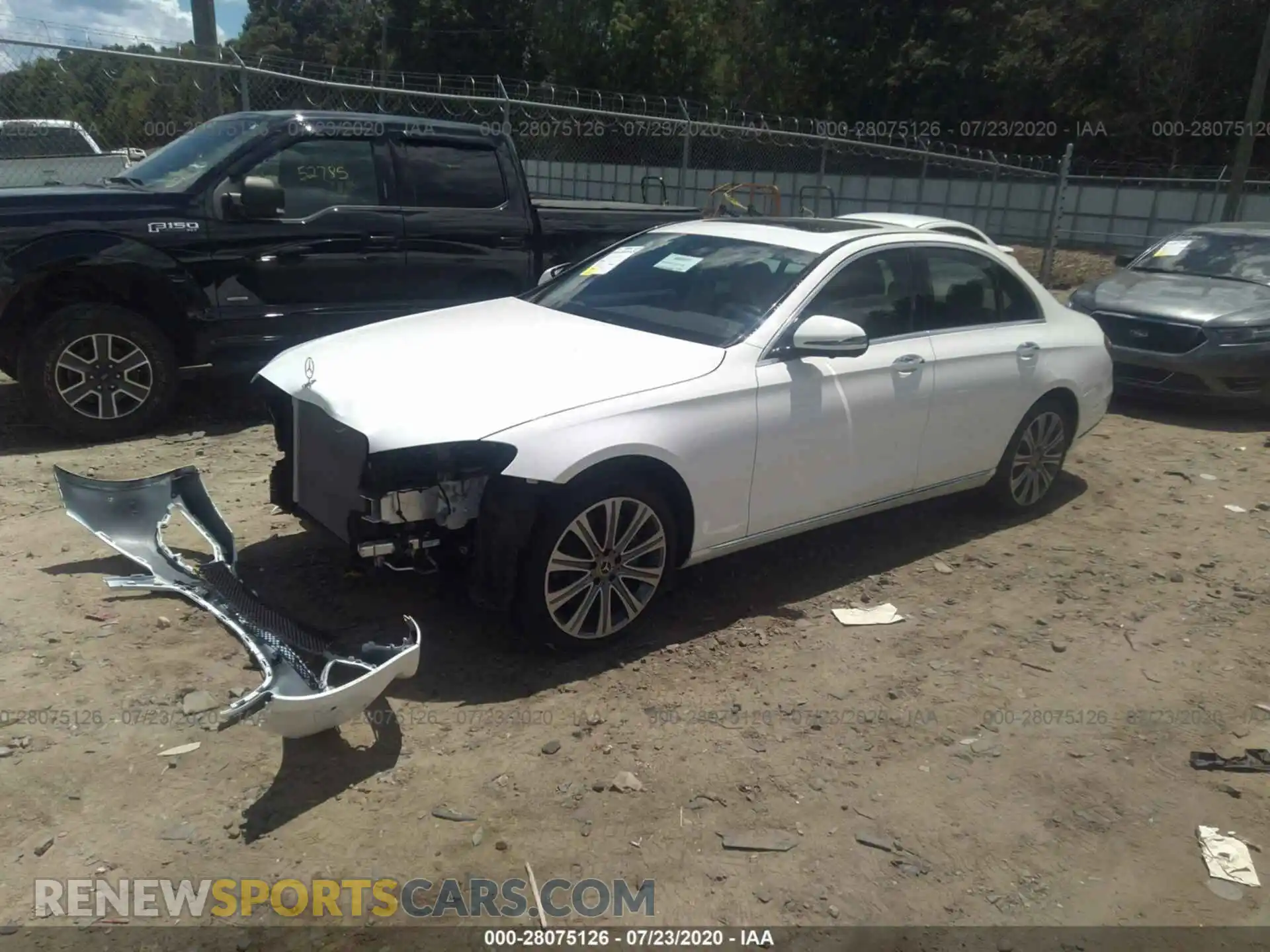 2 Photograph of a damaged car WDDZF4JB6KA581195 MERCEDES-BENZ E-CLASS 2019