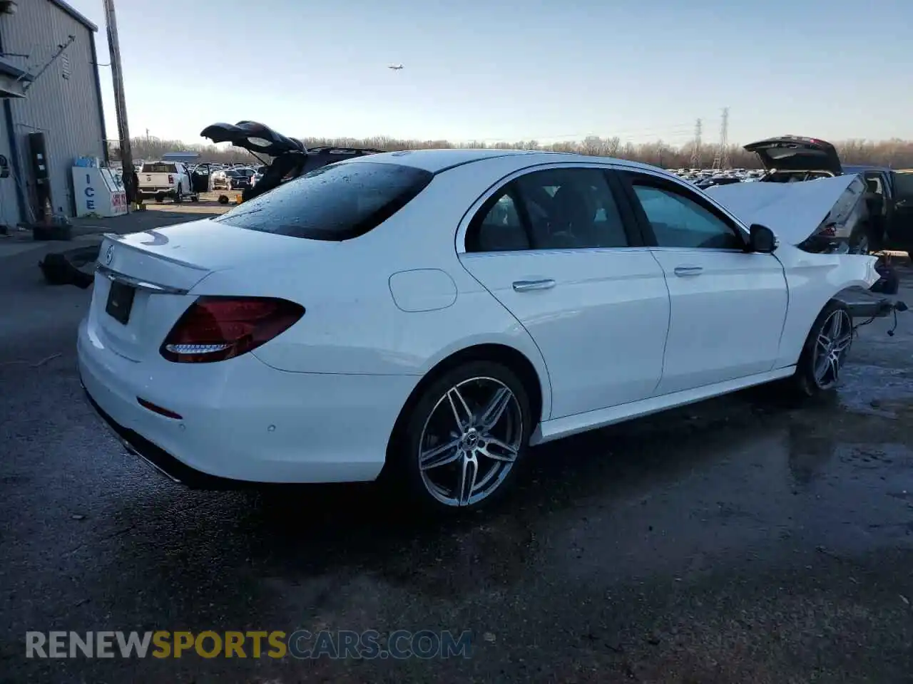 3 Photograph of a damaged car WDDZF4JB8KA497945 MERCEDES-BENZ E-CLASS 2019