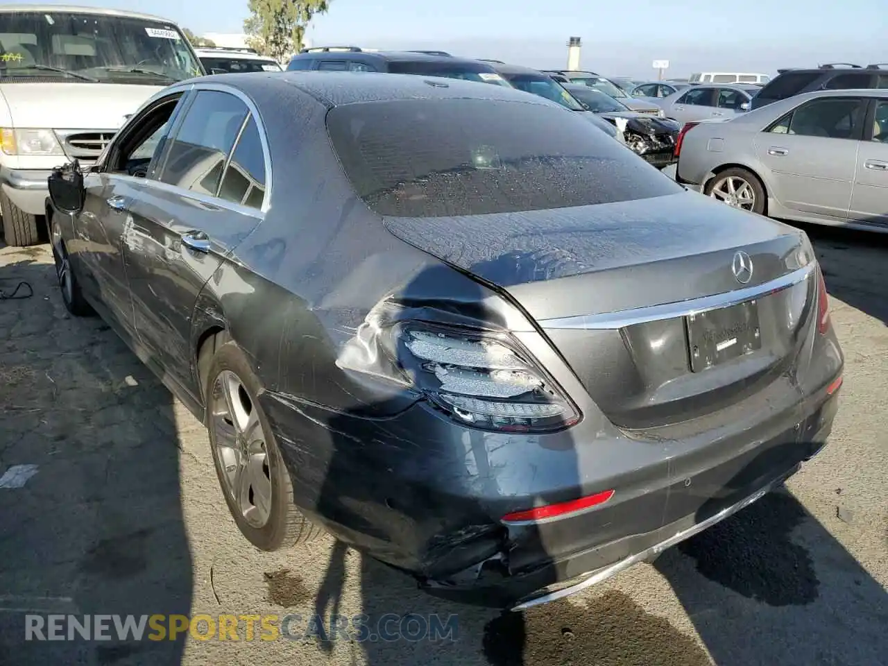 3 Photograph of a damaged car WDDZF4JB8KA595132 MERCEDES-BENZ E-CLASS 2019