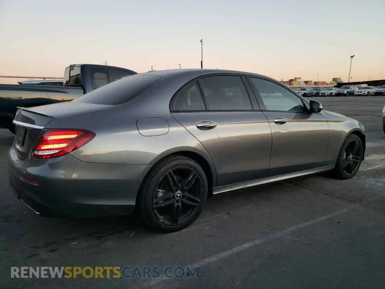 3 Photograph of a damaged car WDDZF4JB9KA567825 MERCEDES-BENZ E-CLASS 2019