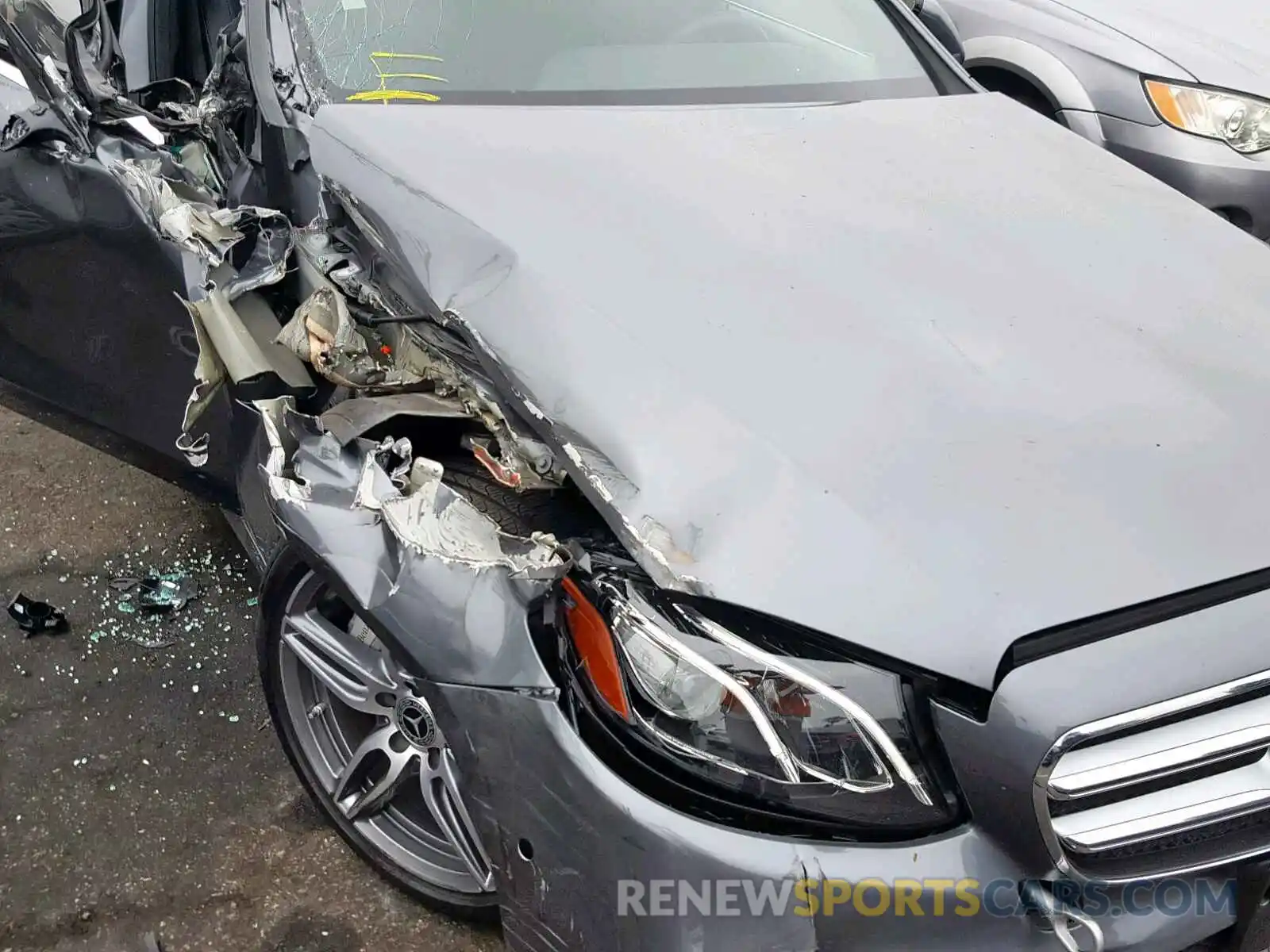 9 Photograph of a damaged car WDDZF4JB9KA600807 MERCEDES-BENZ E CLASS 2019