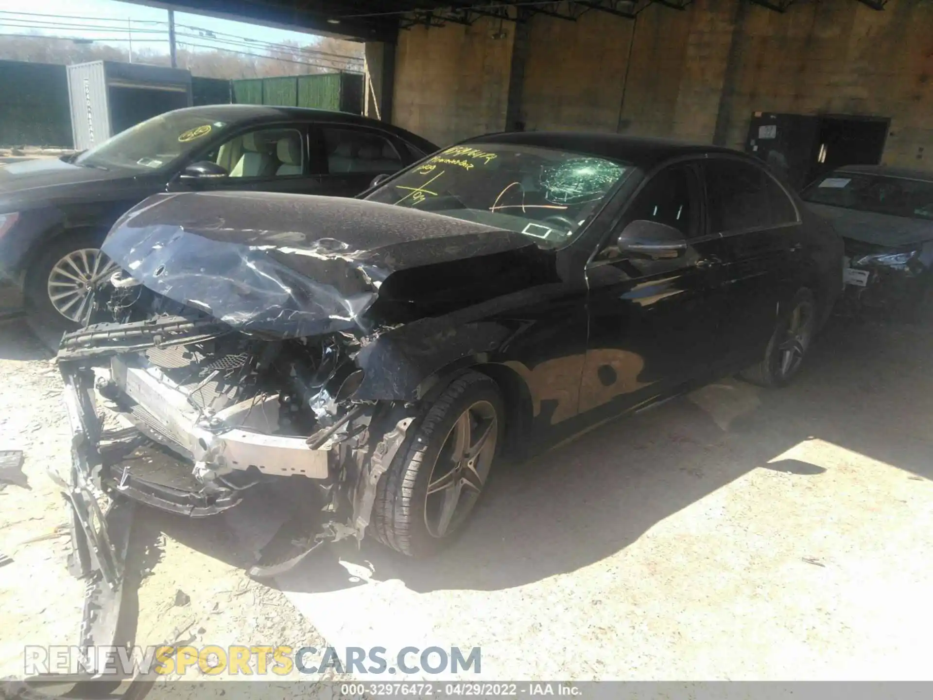 2 Photograph of a damaged car WDDZF4KB0KA522450 MERCEDES-BENZ E-CLASS 2019