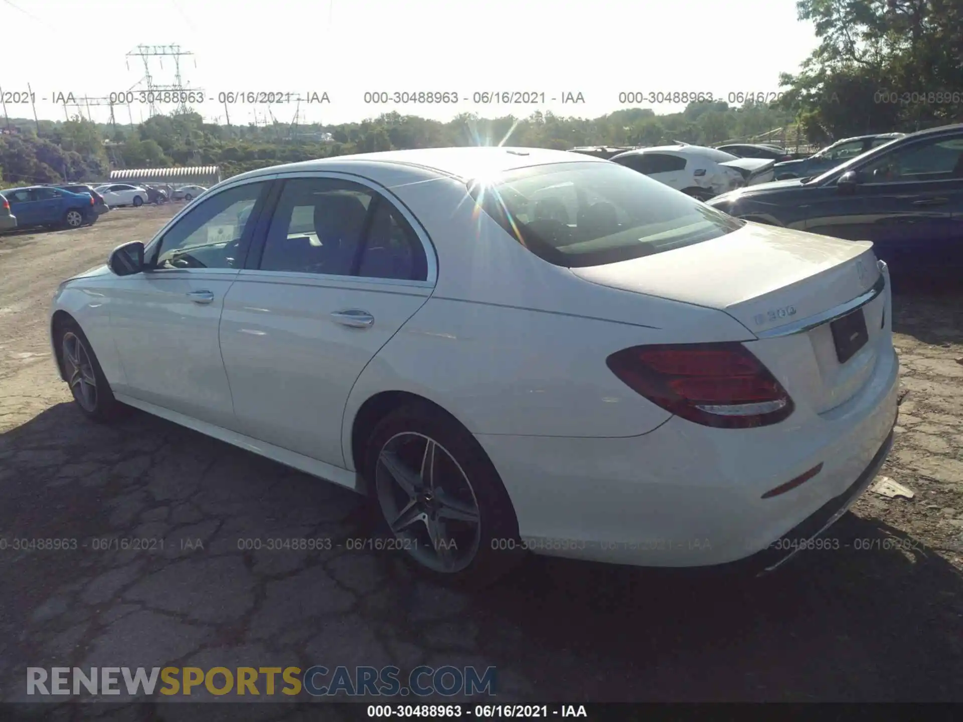 3 Photograph of a damaged car WDDZF4KB2KA569818 MERCEDES-BENZ E-CLASS 2019