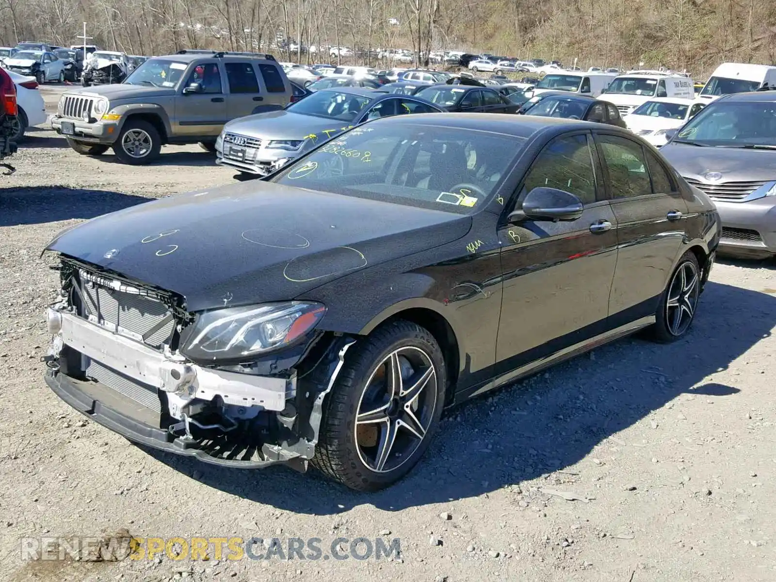 2 Photograph of a damaged car WDDZF4KB3KA583789 MERCEDES-BENZ E CLASS 2019