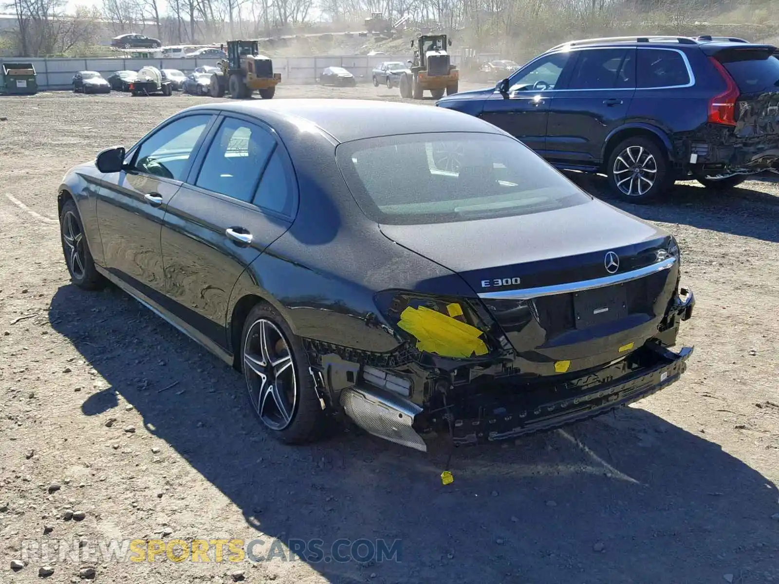 3 Photograph of a damaged car WDDZF4KB3KA583789 MERCEDES-BENZ E CLASS 2019