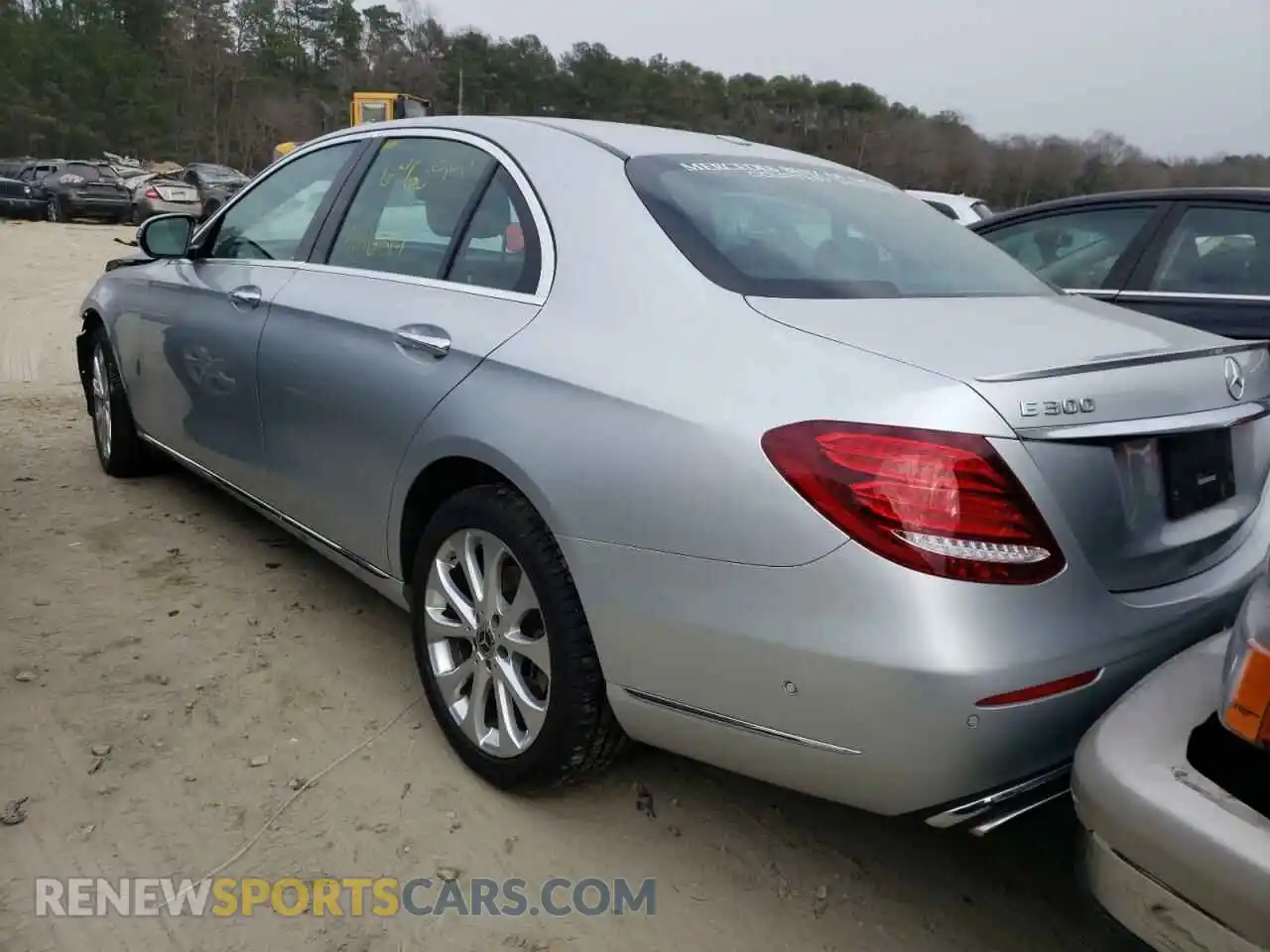 3 Photograph of a damaged car WDDZF4KB4KA628707 MERCEDES-BENZ E-CLASS 2019