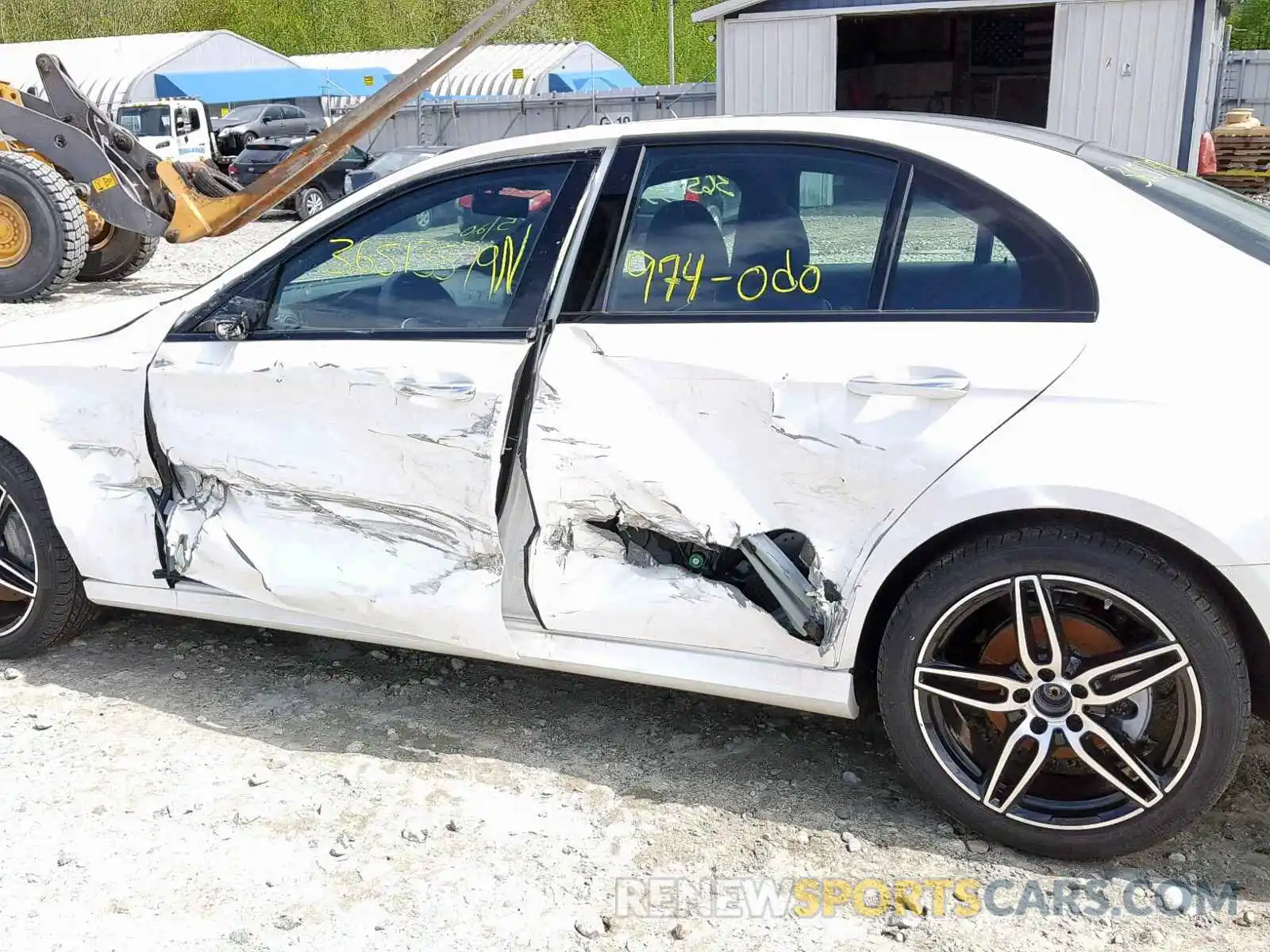 9 Photograph of a damaged car WDDZF4KB5KA573930 MERCEDES-BENZ E CLASS 2019