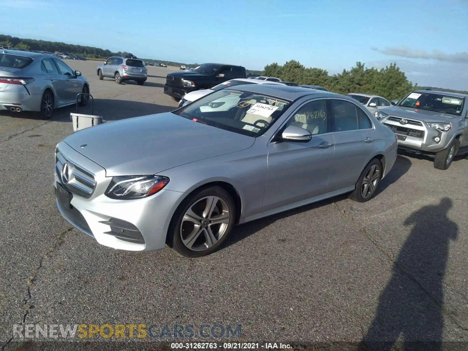 2 Photograph of a damaged car WDDZF4KB5KA640994 MERCEDES-BENZ E-CLASS 2019