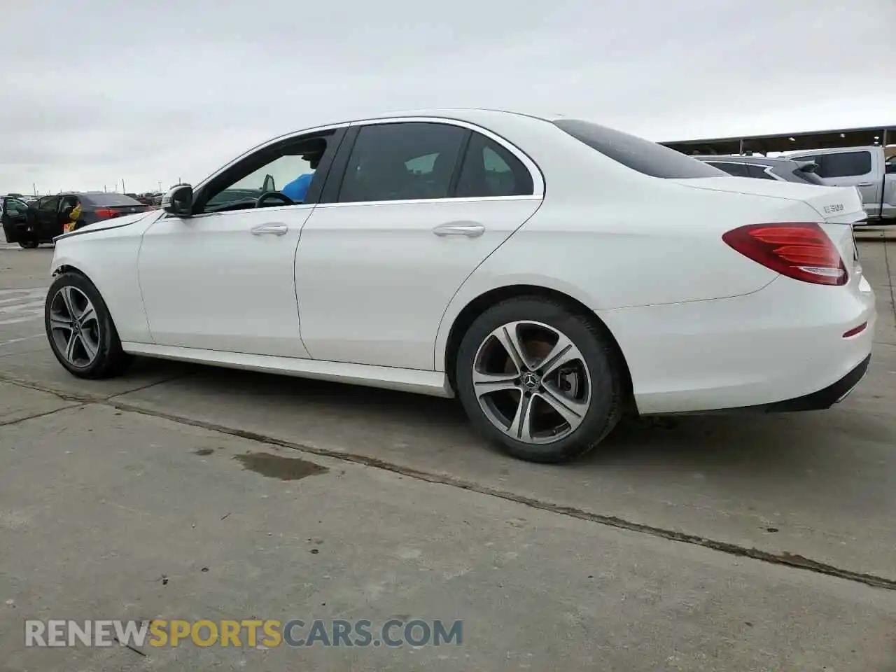 2 Photograph of a damaged car WDDZF4KB5KA662011 MERCEDES-BENZ E-CLASS 2019