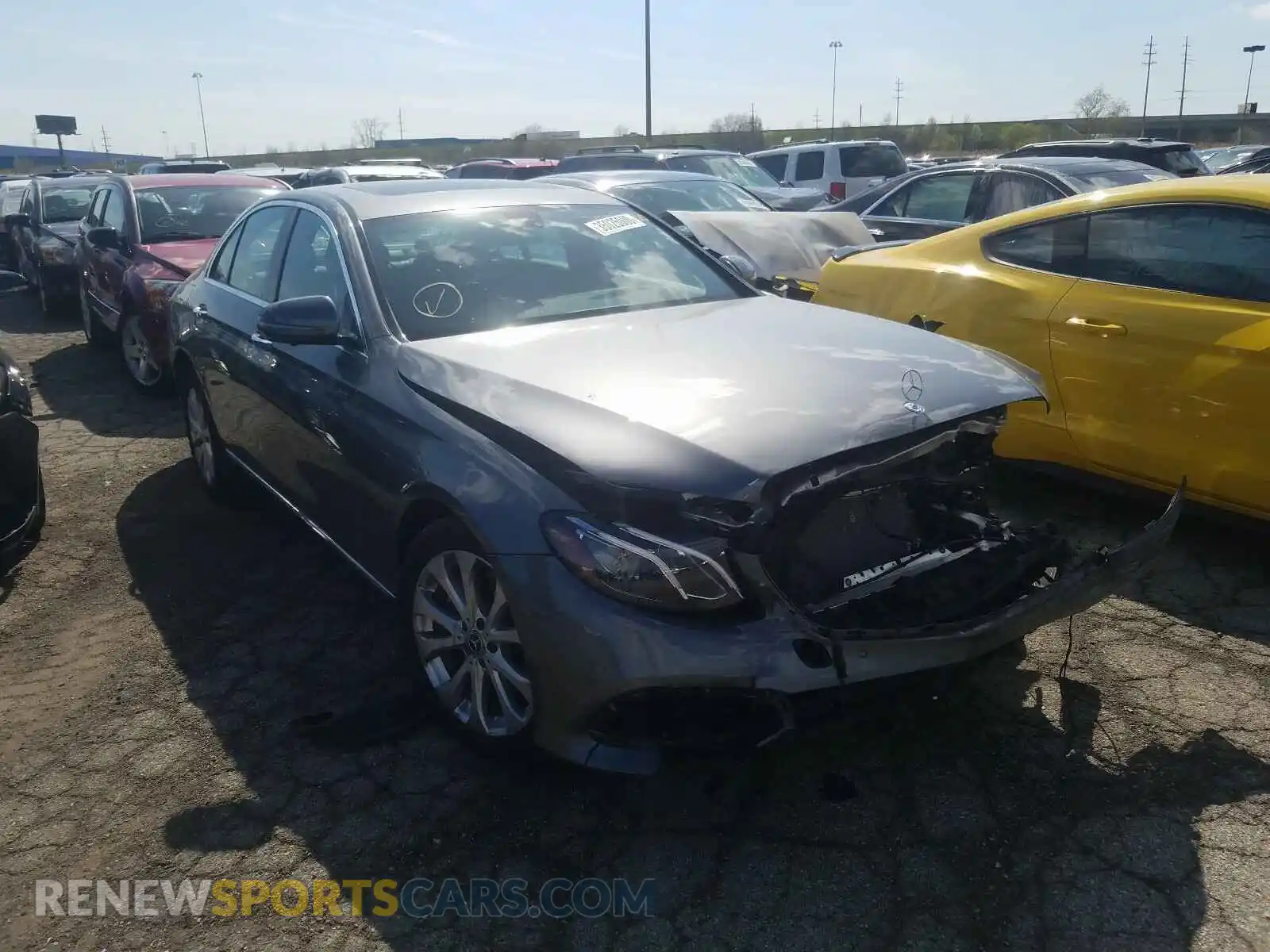 1 Photograph of a damaged car WDDZF4KB6KA501926 MERCEDES-BENZ E CLASS 2019