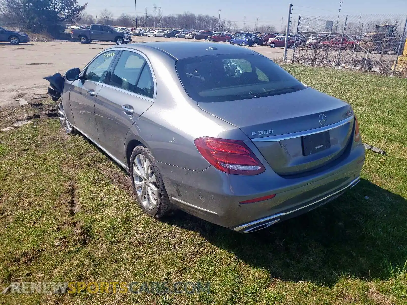3 Photograph of a damaged car WDDZF4KB6KA501926 MERCEDES-BENZ E CLASS 2019