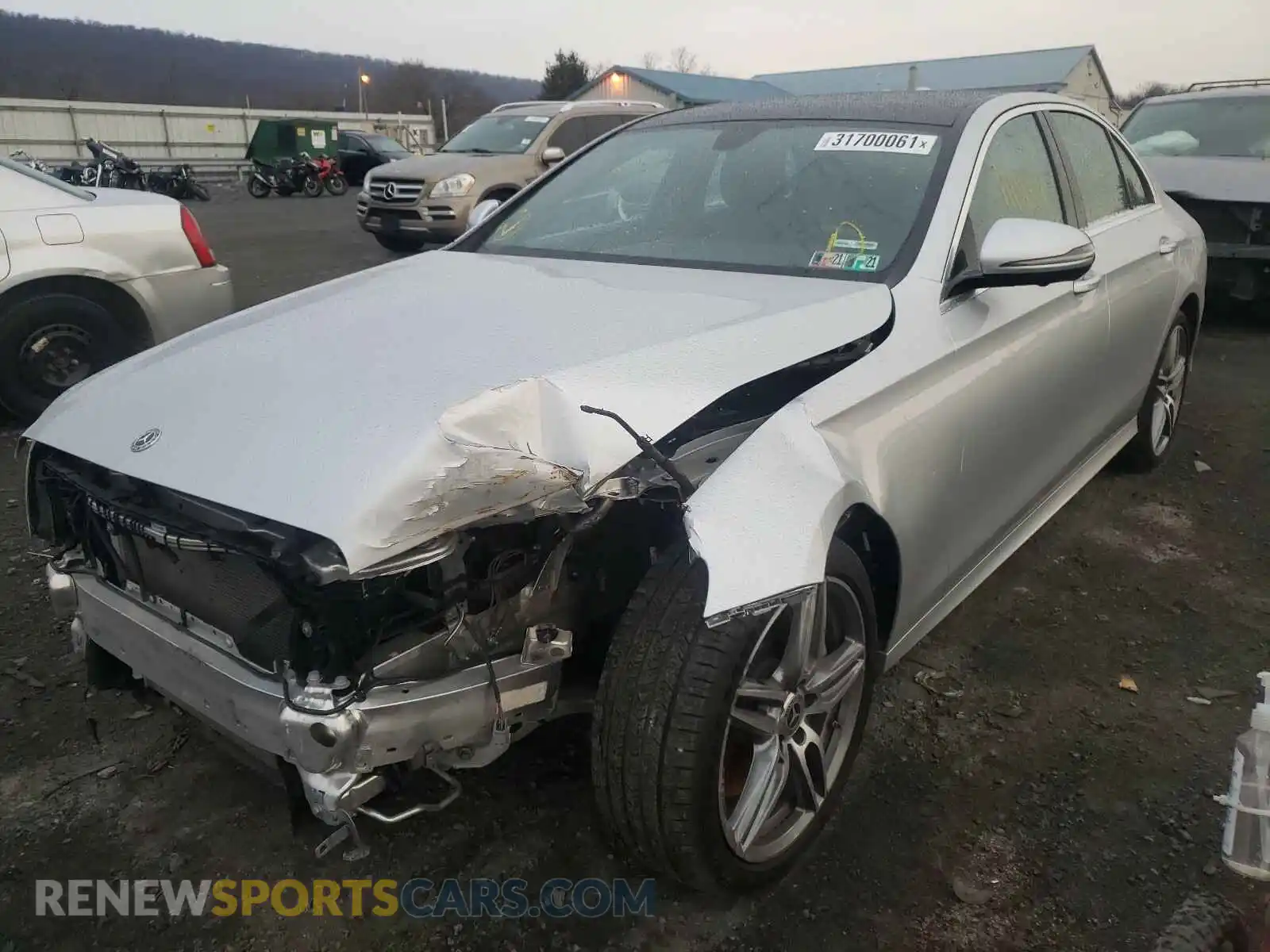 2 Photograph of a damaged car WDDZF4KB6KA584600 MERCEDES-BENZ E CLASS 2019