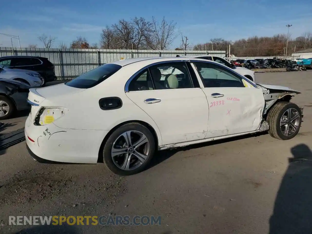 3 Фотография поврежденного автомобиля WDDZF4KB7KA623307 MERCEDES-BENZ E-CLASS 2019
