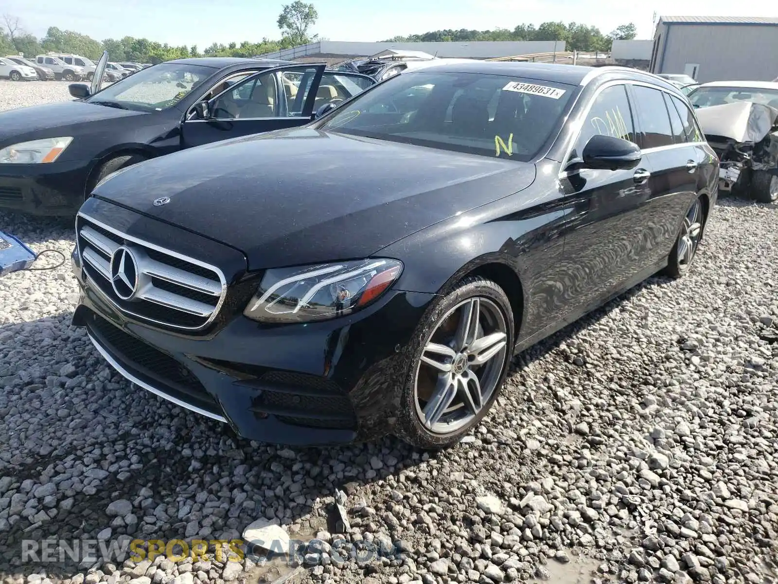 2 Photograph of a damaged car WDDZH6JB3KA630701 MERCEDES-BENZ E CLASS 2019