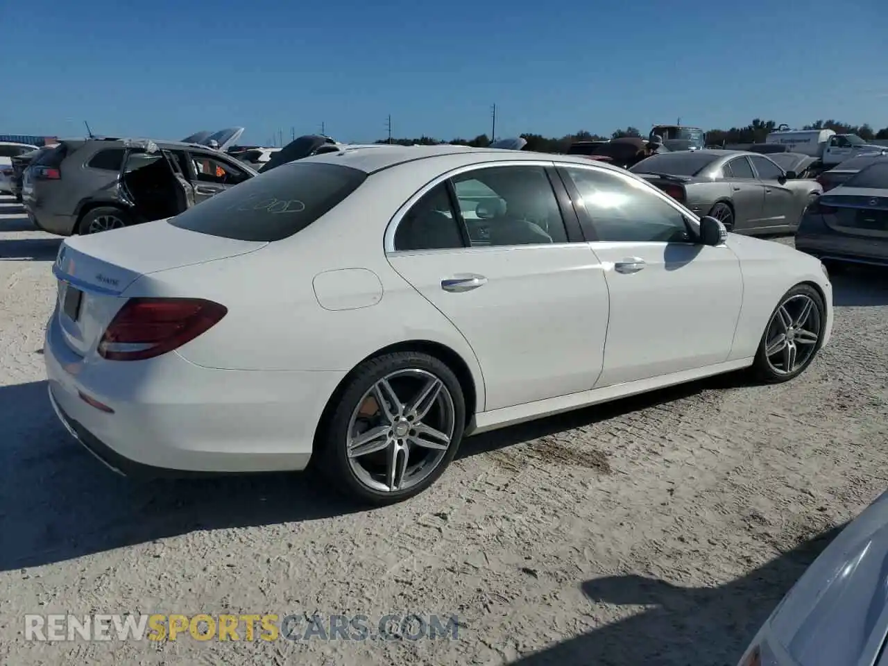 3 Photograph of a damaged car W1KZF6JBXLA765567 MERCEDES-BENZ E-CLASS 2020